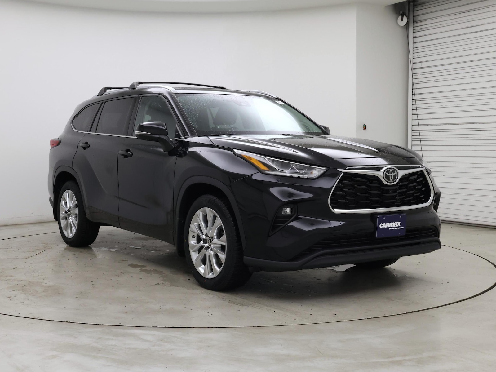 2023 Toyota Highlander Limited - Photo 2