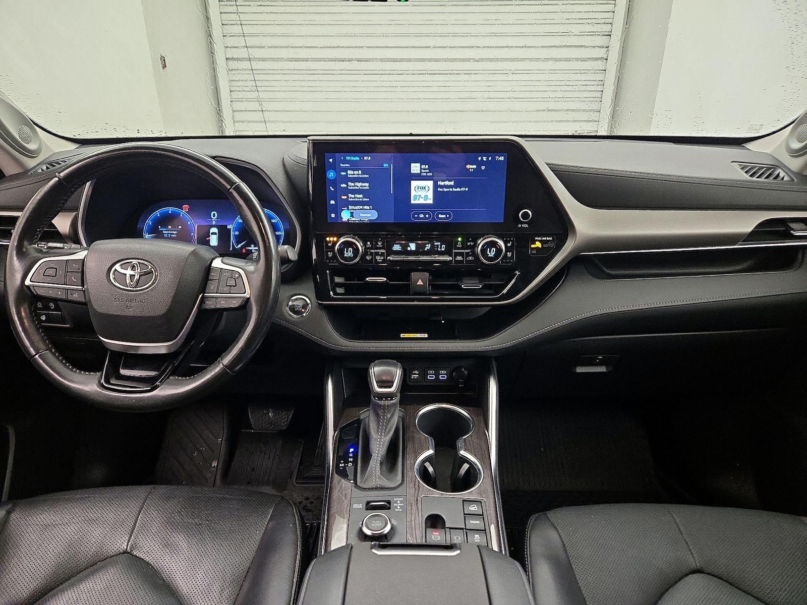 2023 Toyota Highlander Limited - Photo 10