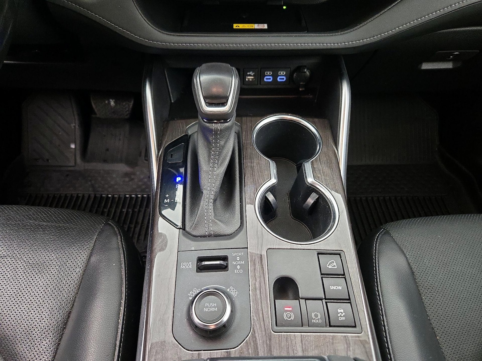 2023 Toyota Highlander Limited - Photo 19