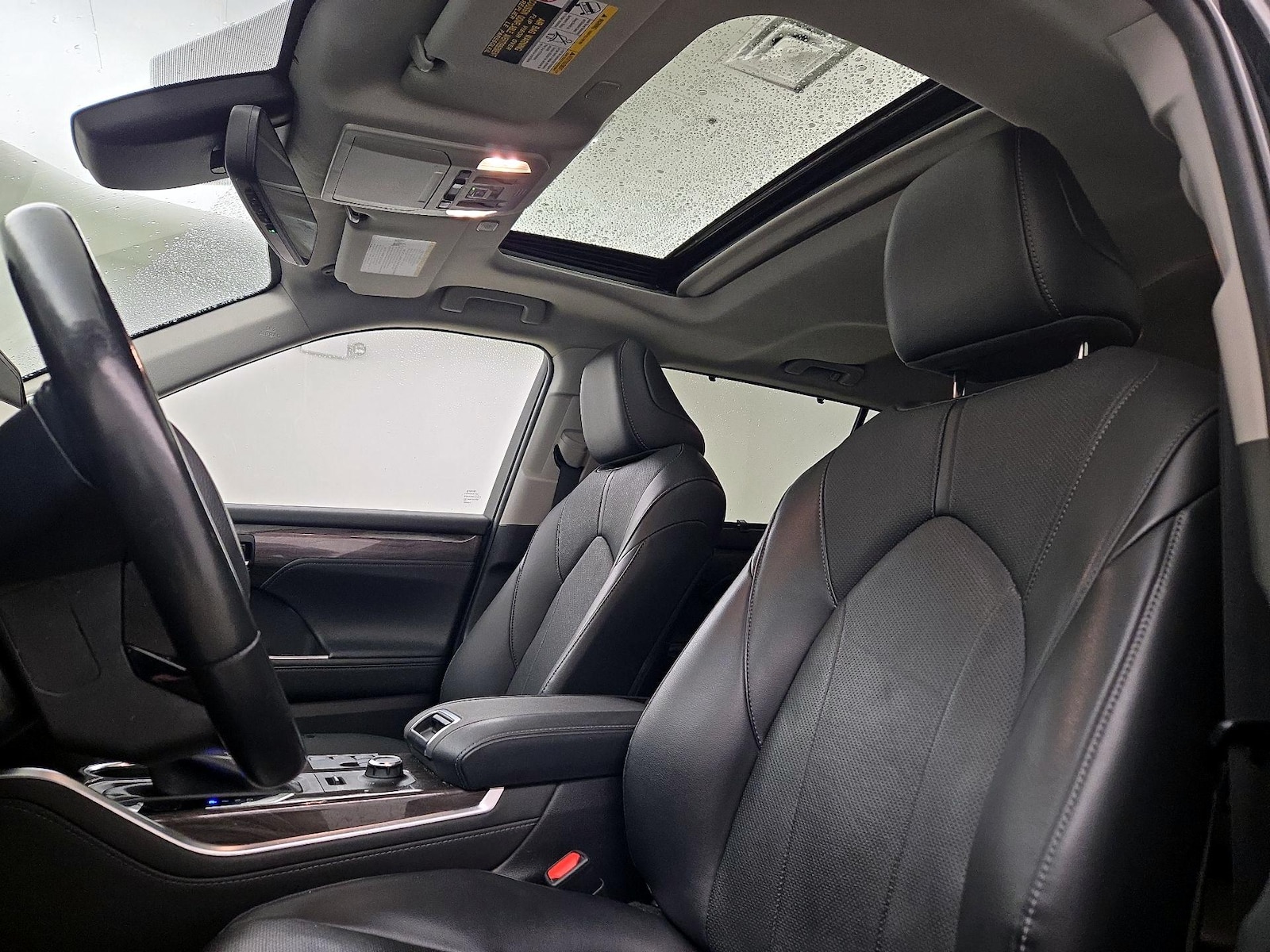 2023 Toyota Highlander Limited - Photo 21