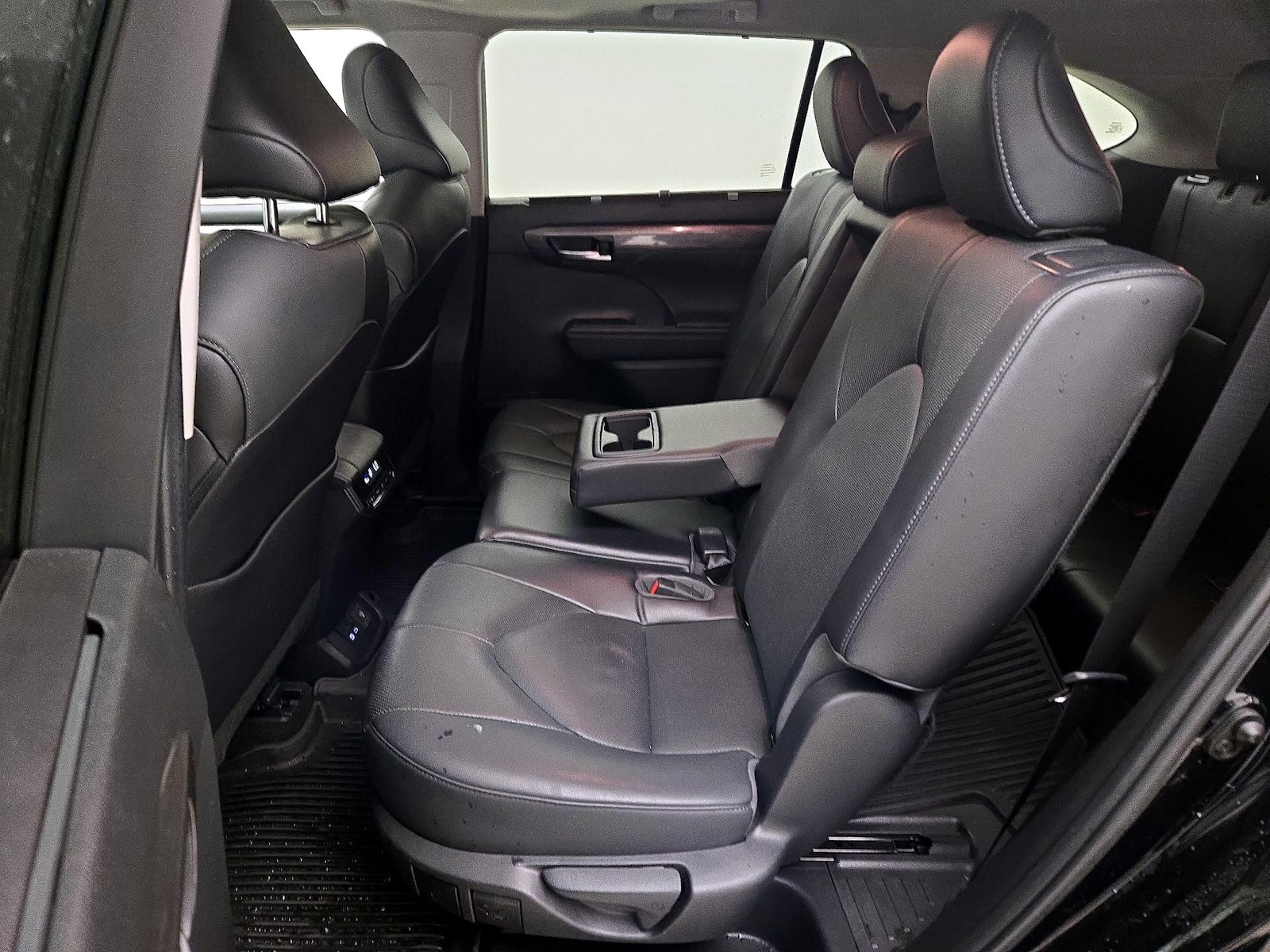 2023 Toyota Highlander Limited - Photo 22