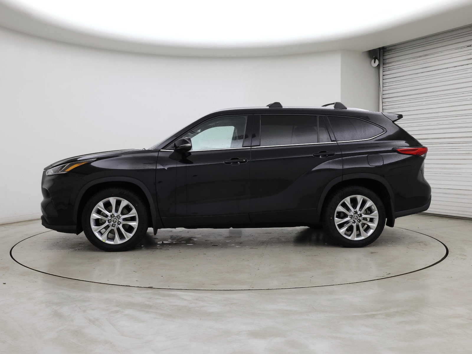 2023 Toyota Highlander Limited - Photo 4