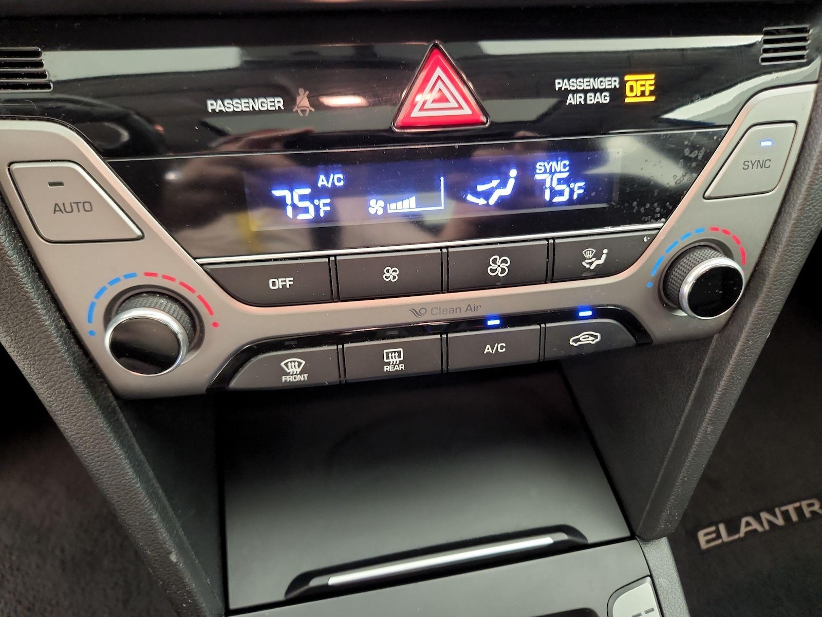 2017 Hyundai Elantra Value Edition - Photo 17