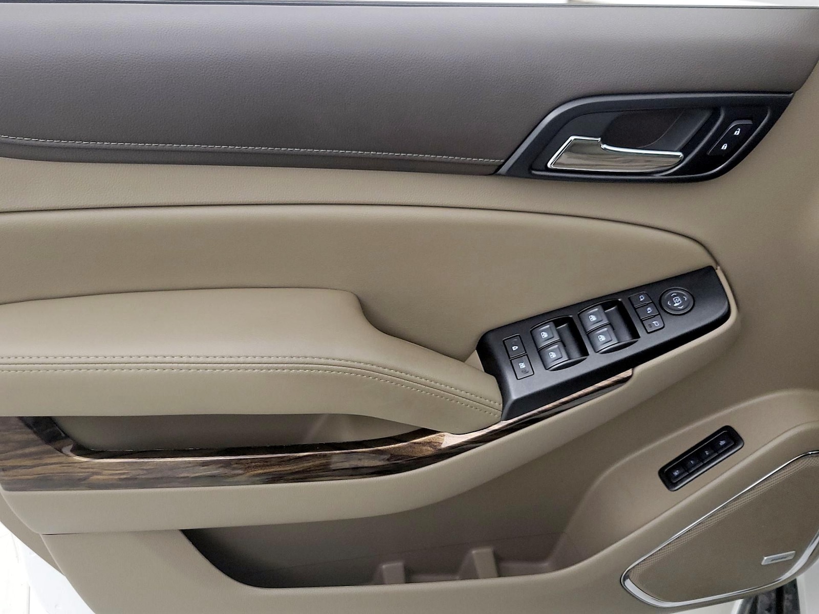 2020 GMC Yukon SLT - Photo 13