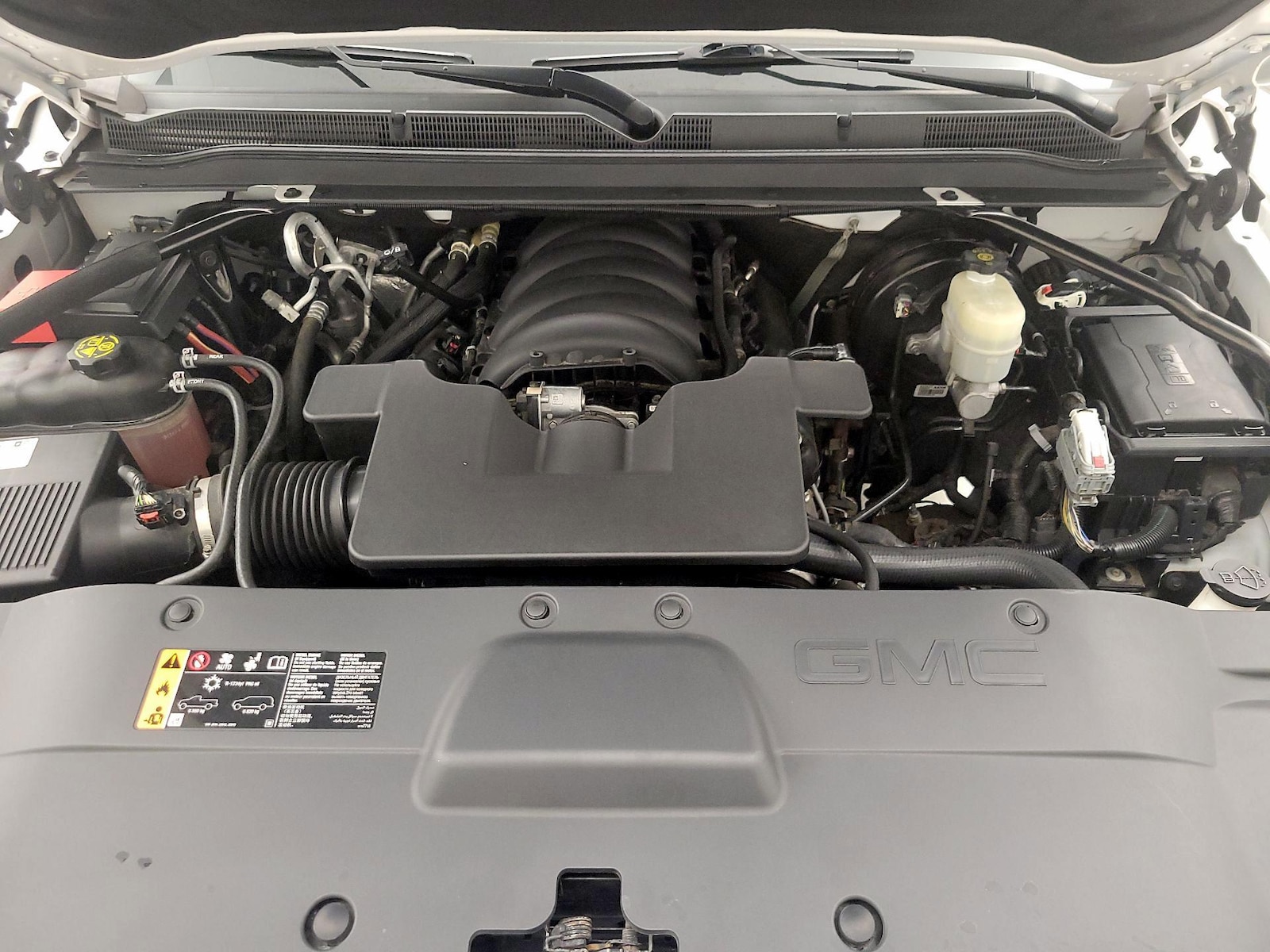 2020 GMC Yukon SLT - Photo 25