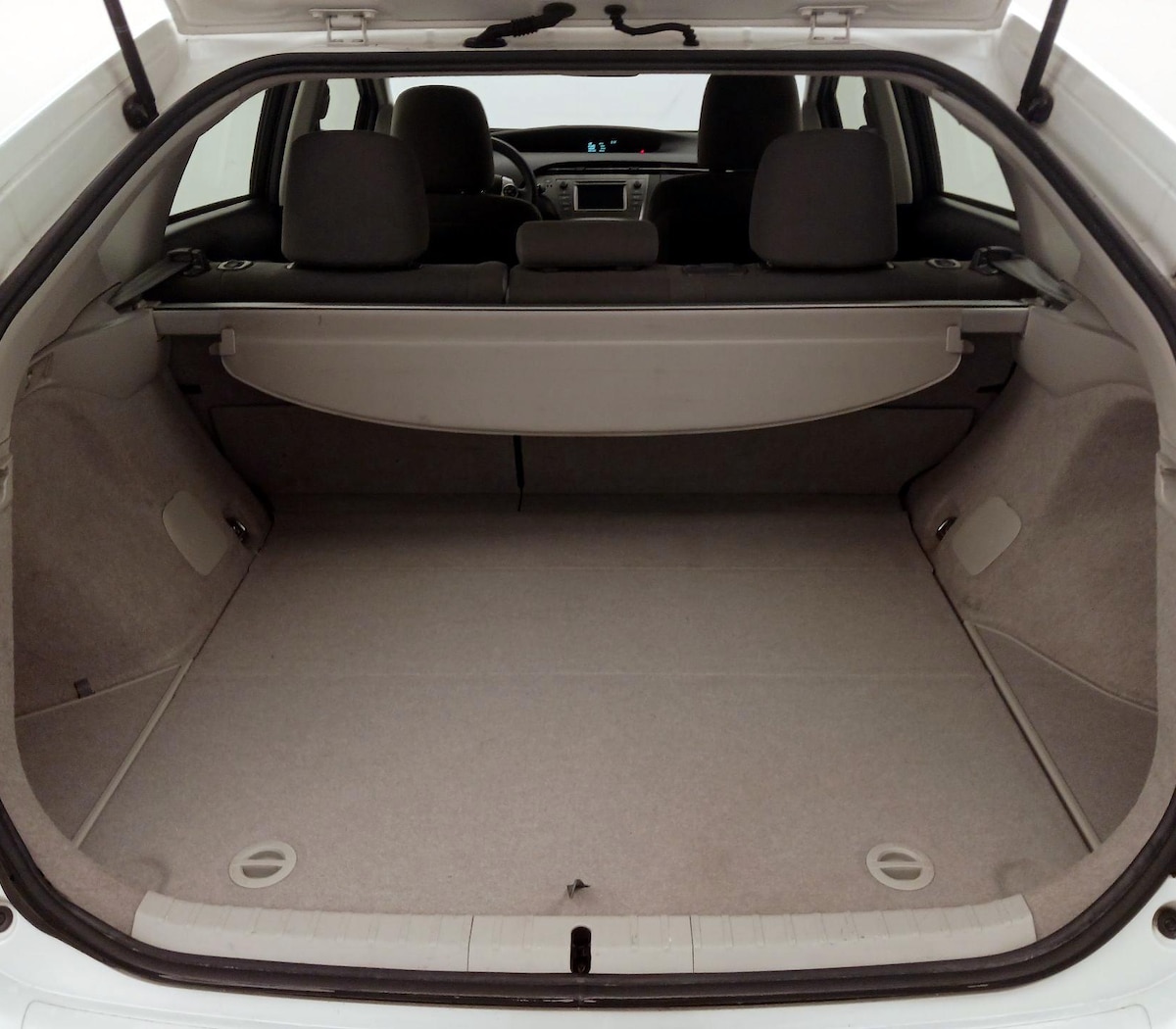 Trunk/Cargo (Seats Up)