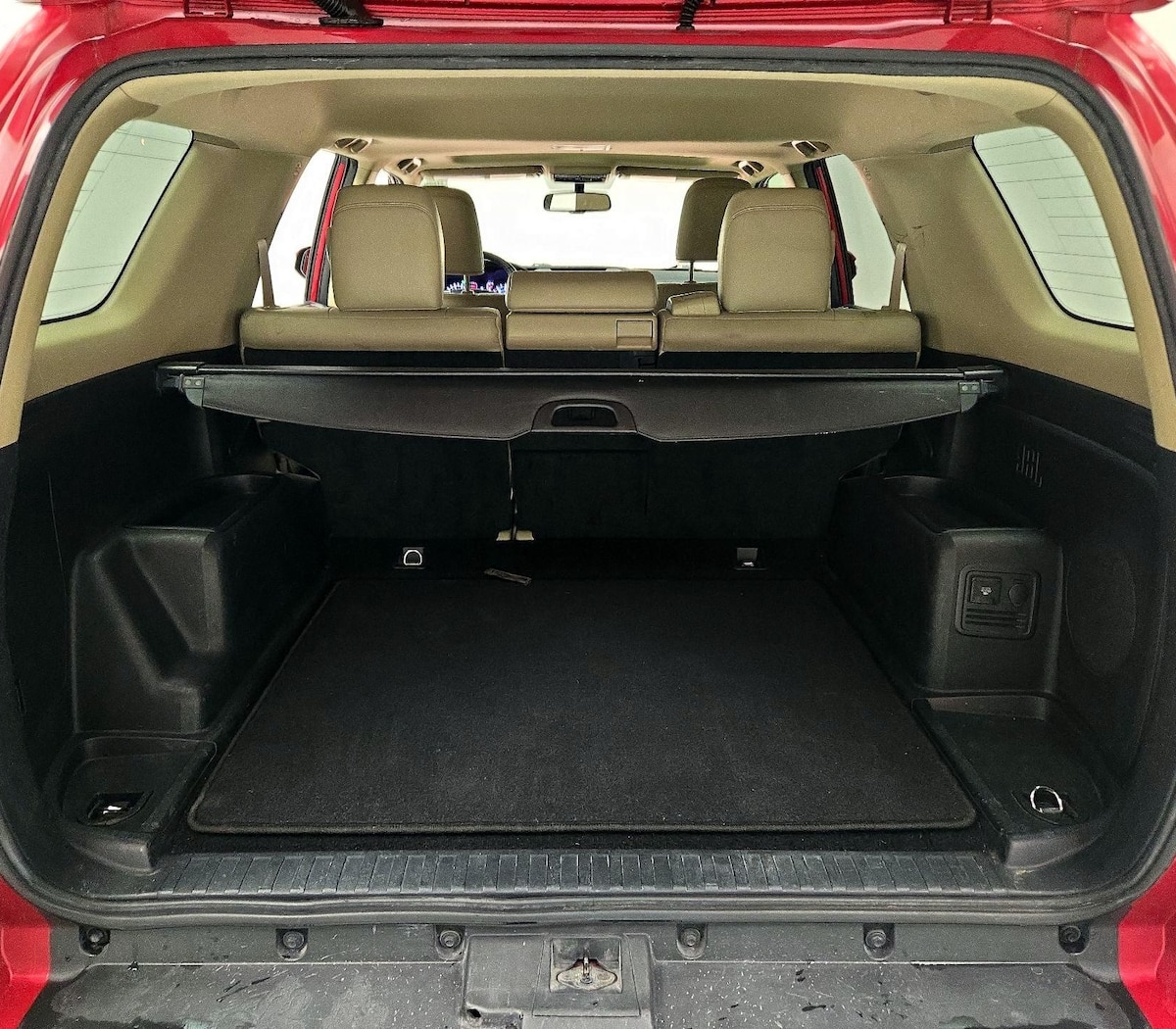 Trunk/Cargo (Seats Up)