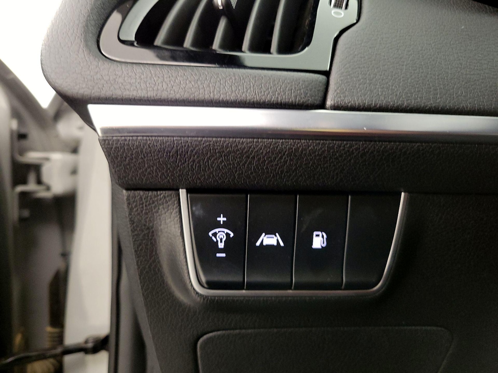 2023 Kia Stinger GT-Line - Photo 14