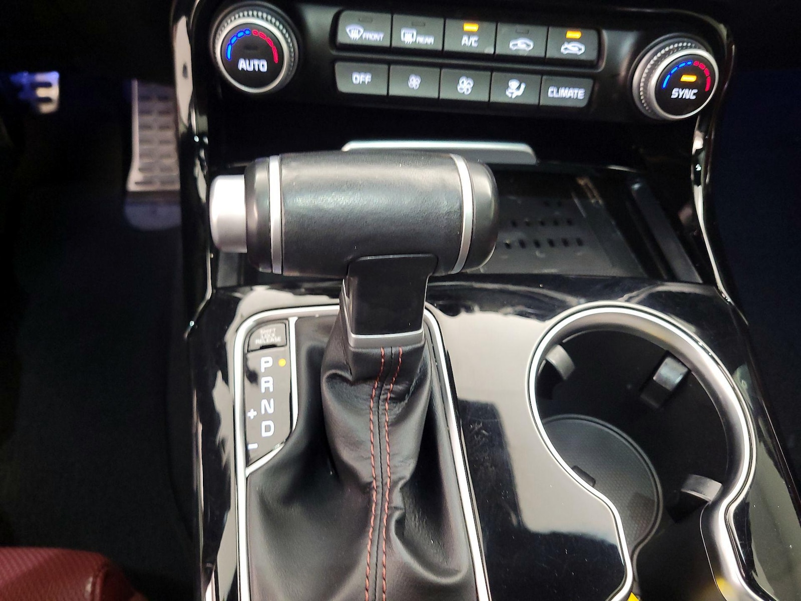 2023 Kia Stinger GT-Line - Photo 18