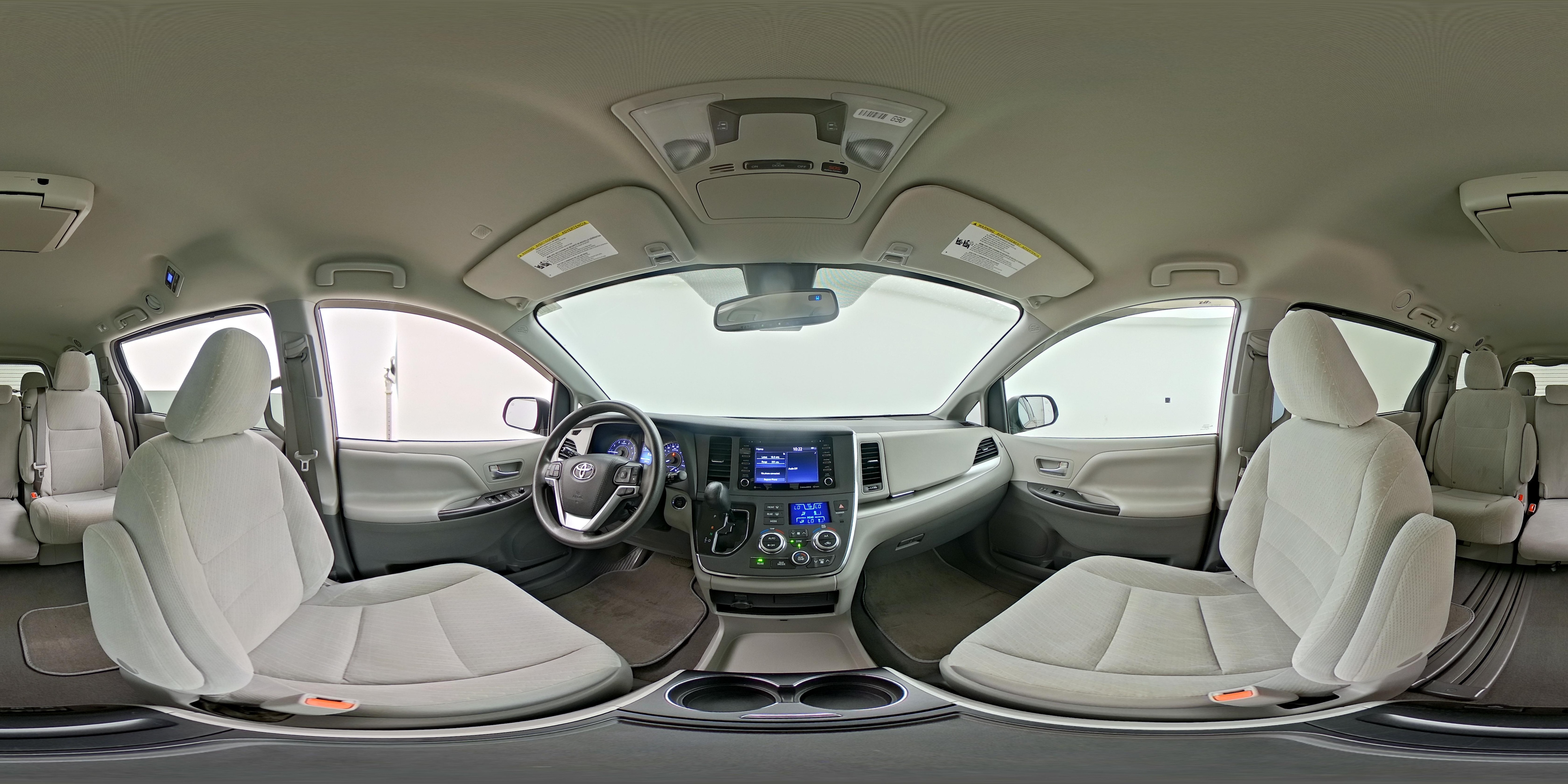 2019 Toyota Sienna LE - Photo 24