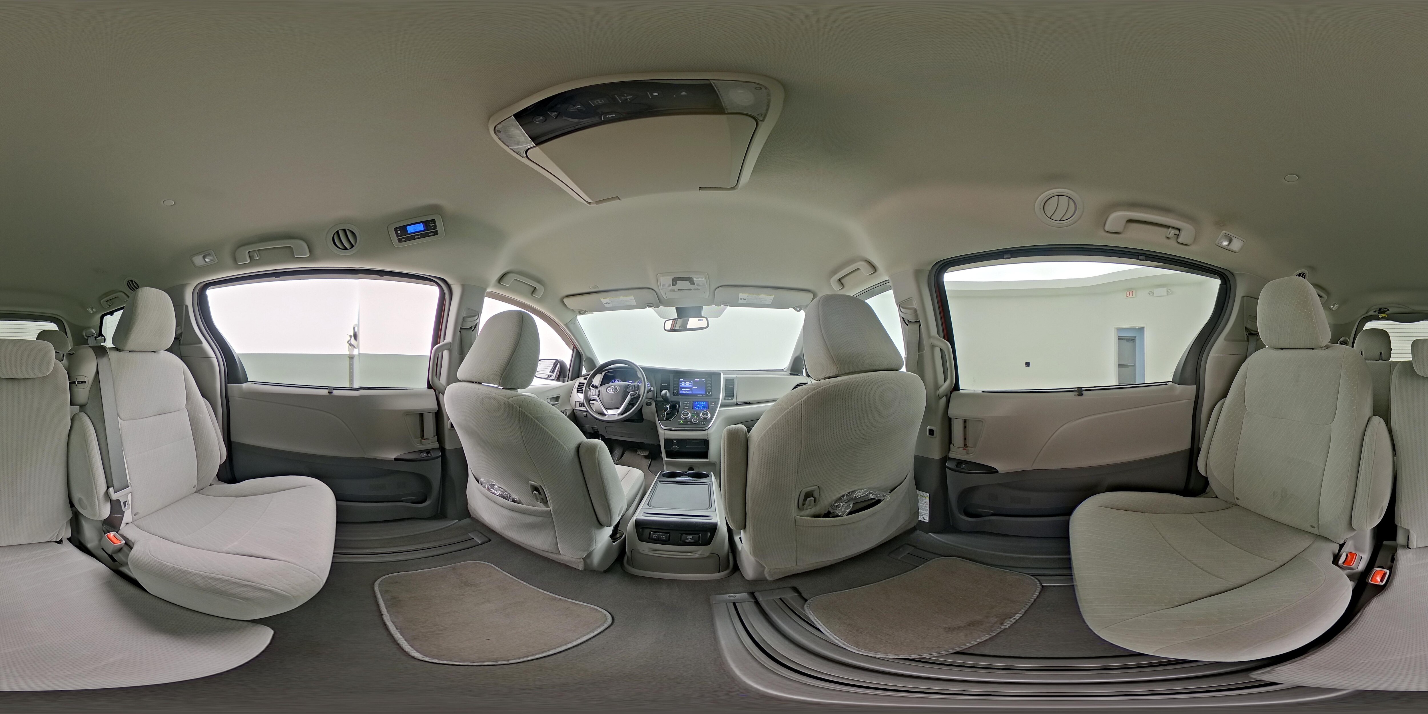 2019 Toyota Sienna LE - Photo 25