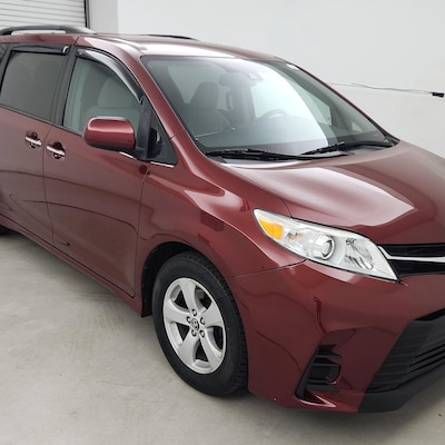 2019 Toyota Sienna LE