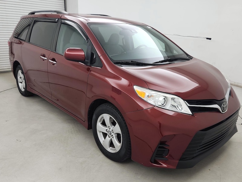 2019 Toyota Sienna LE