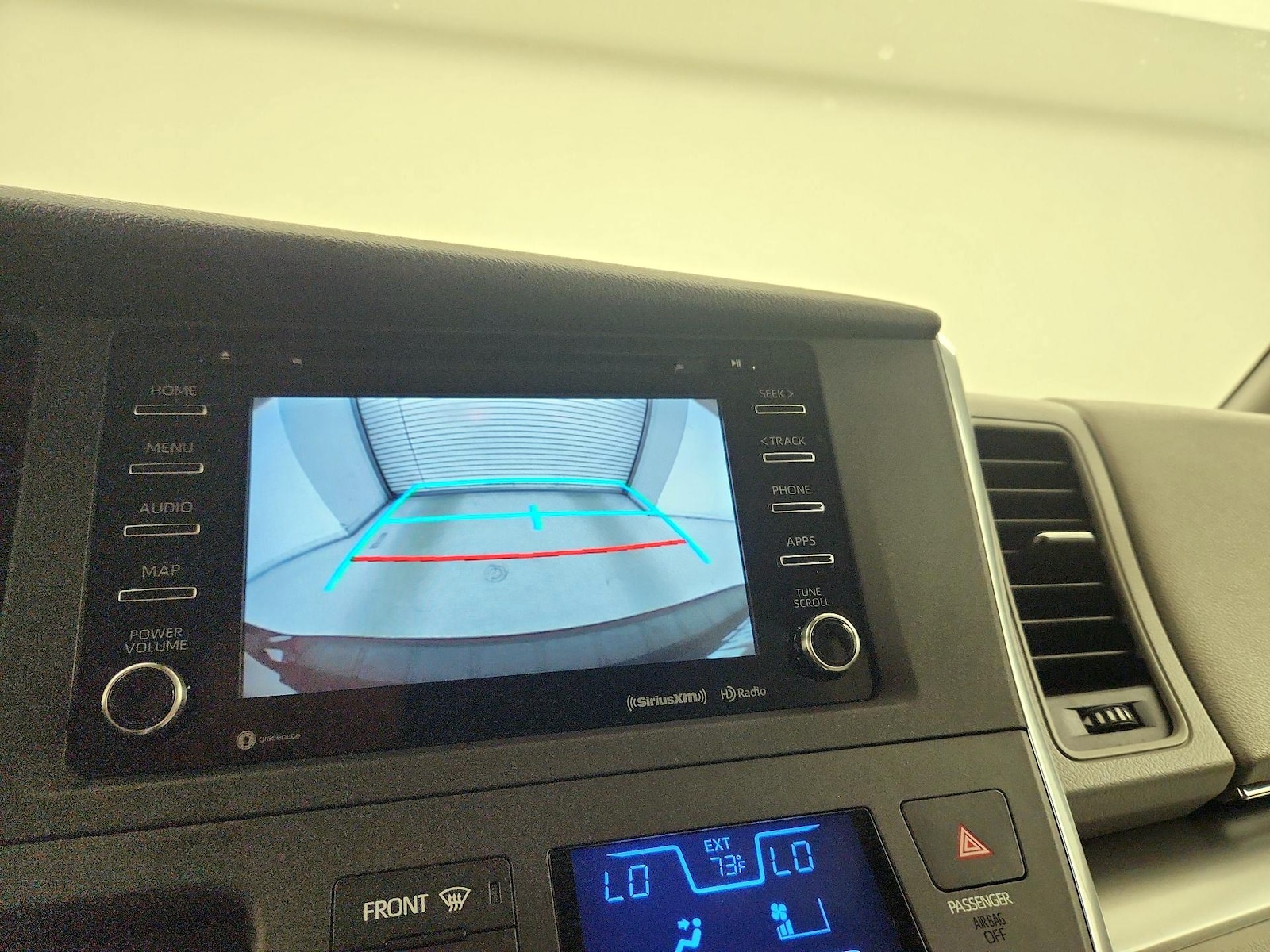 2019 Toyota Sienna LE - Photo 13