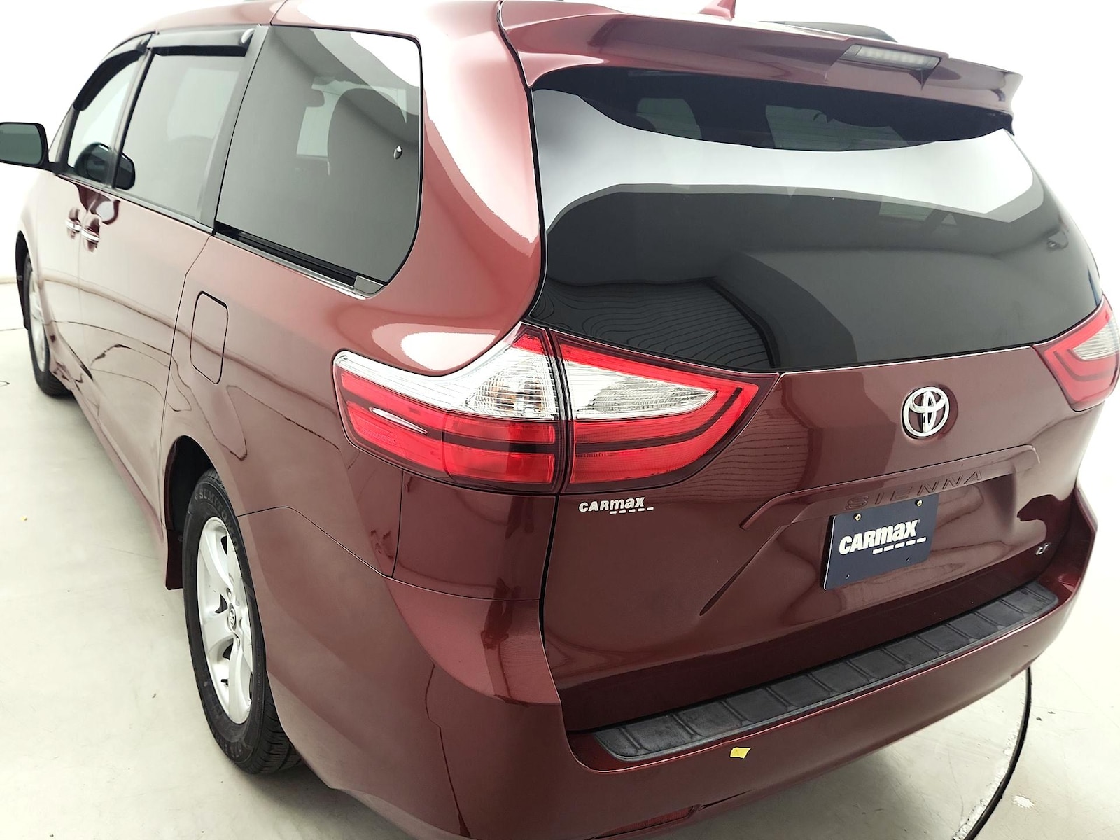 2019 Toyota Sienna LE - Photo 7