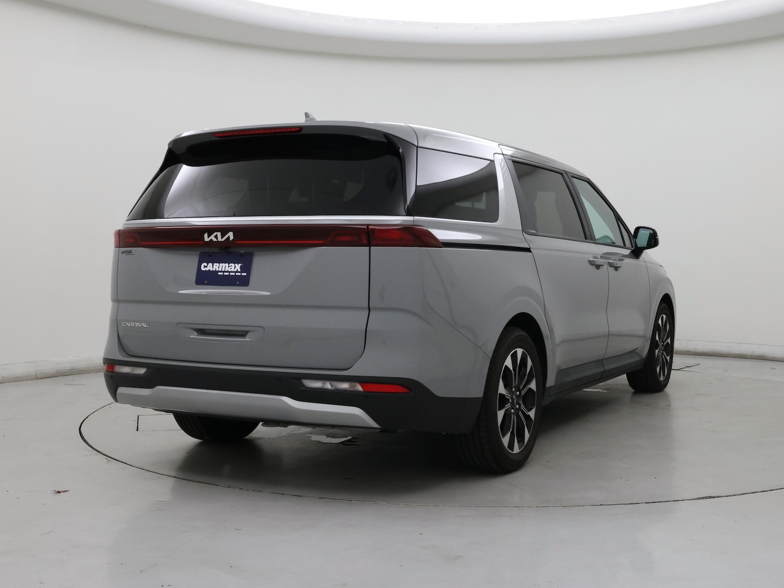 2024 Kia Carnival EX - Photo 9