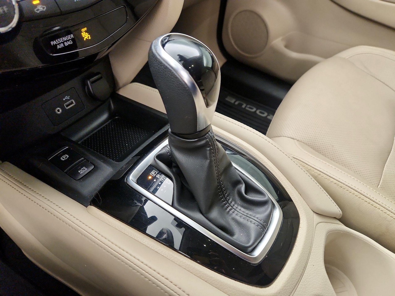 2019 Nissan Rogue SL - Photo 18