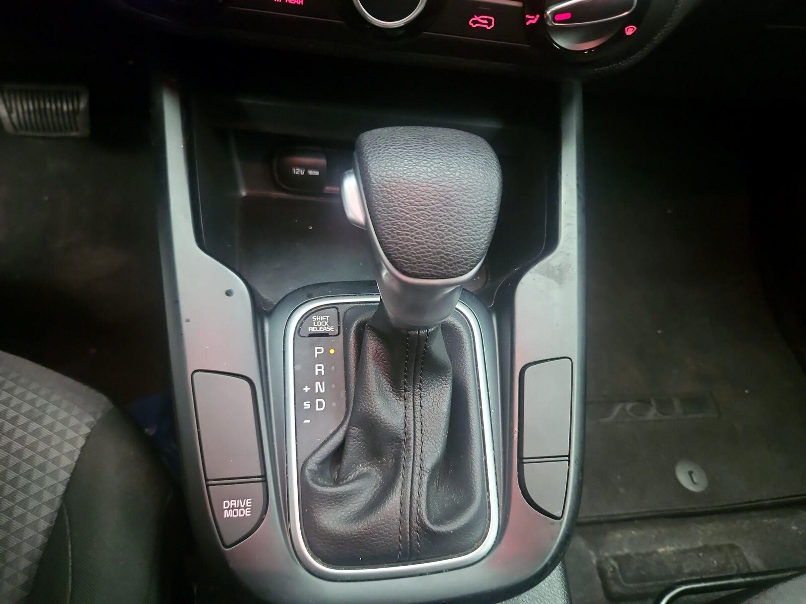 2020 Kia Soul LX - Photo 18