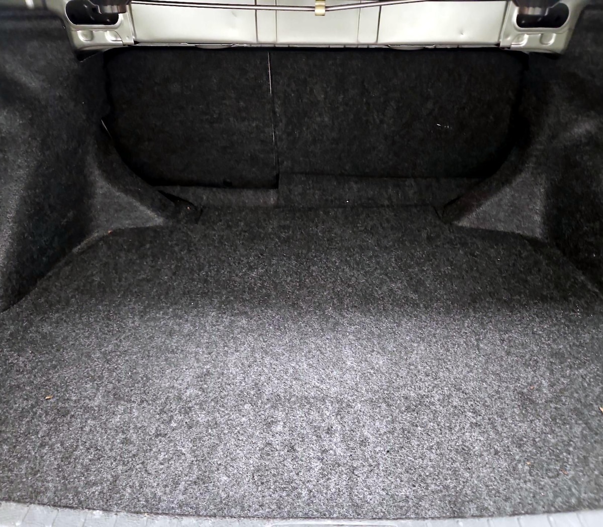 Trunk/Cargo (Seats Up)
