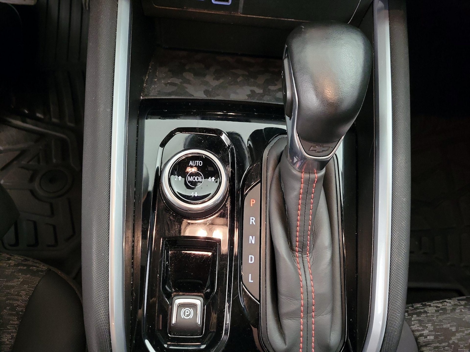 2023 Chevrolet Colorado Z71 - Photo 18