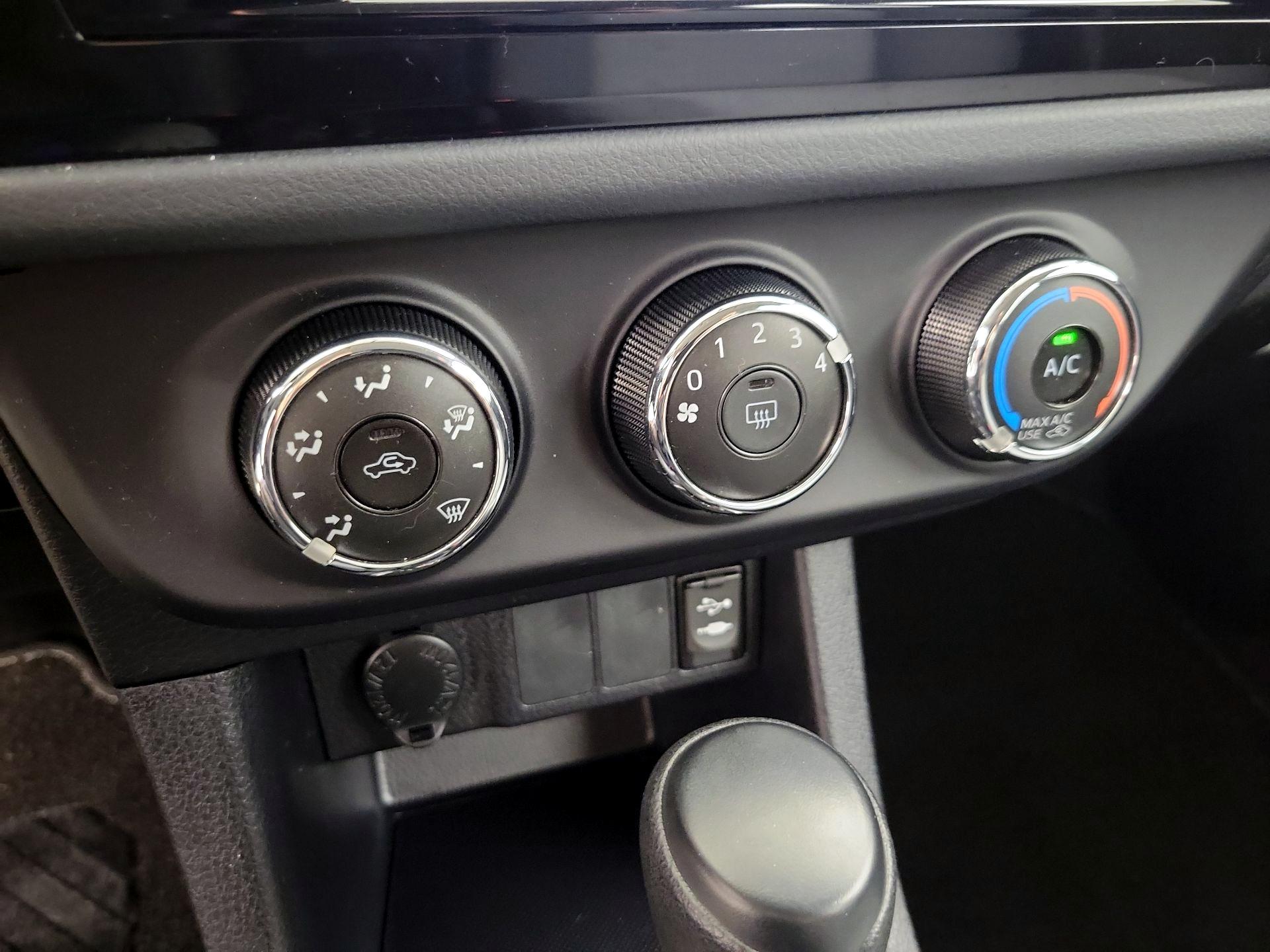 Thumbnail: 2016 Toyota Corolla - 15