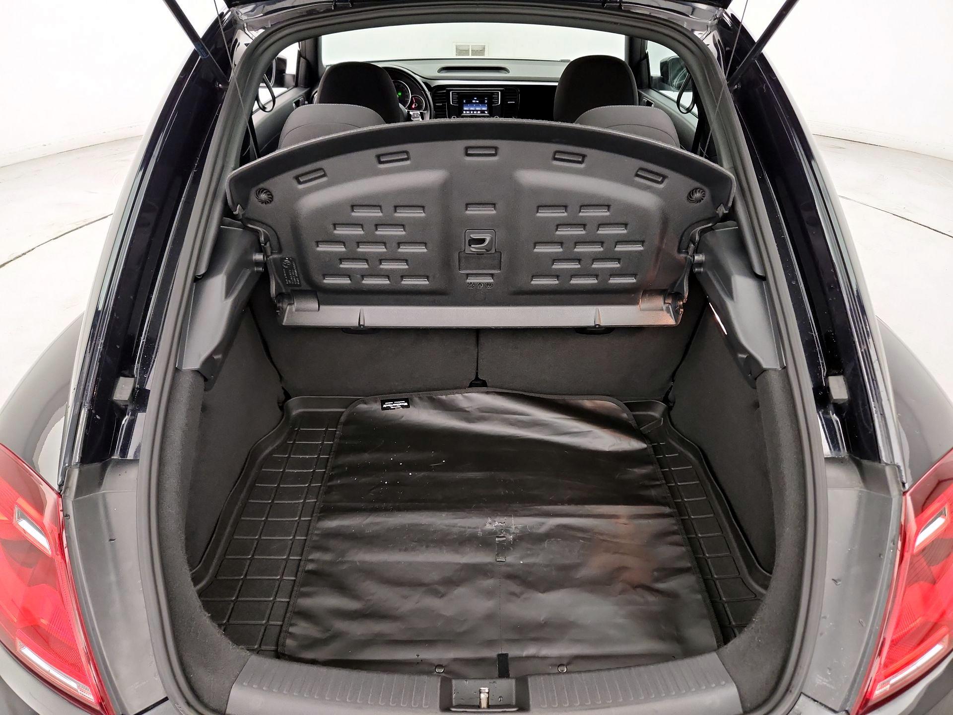 Thumbnail: 2019 Volkswagen Beetle - 20
