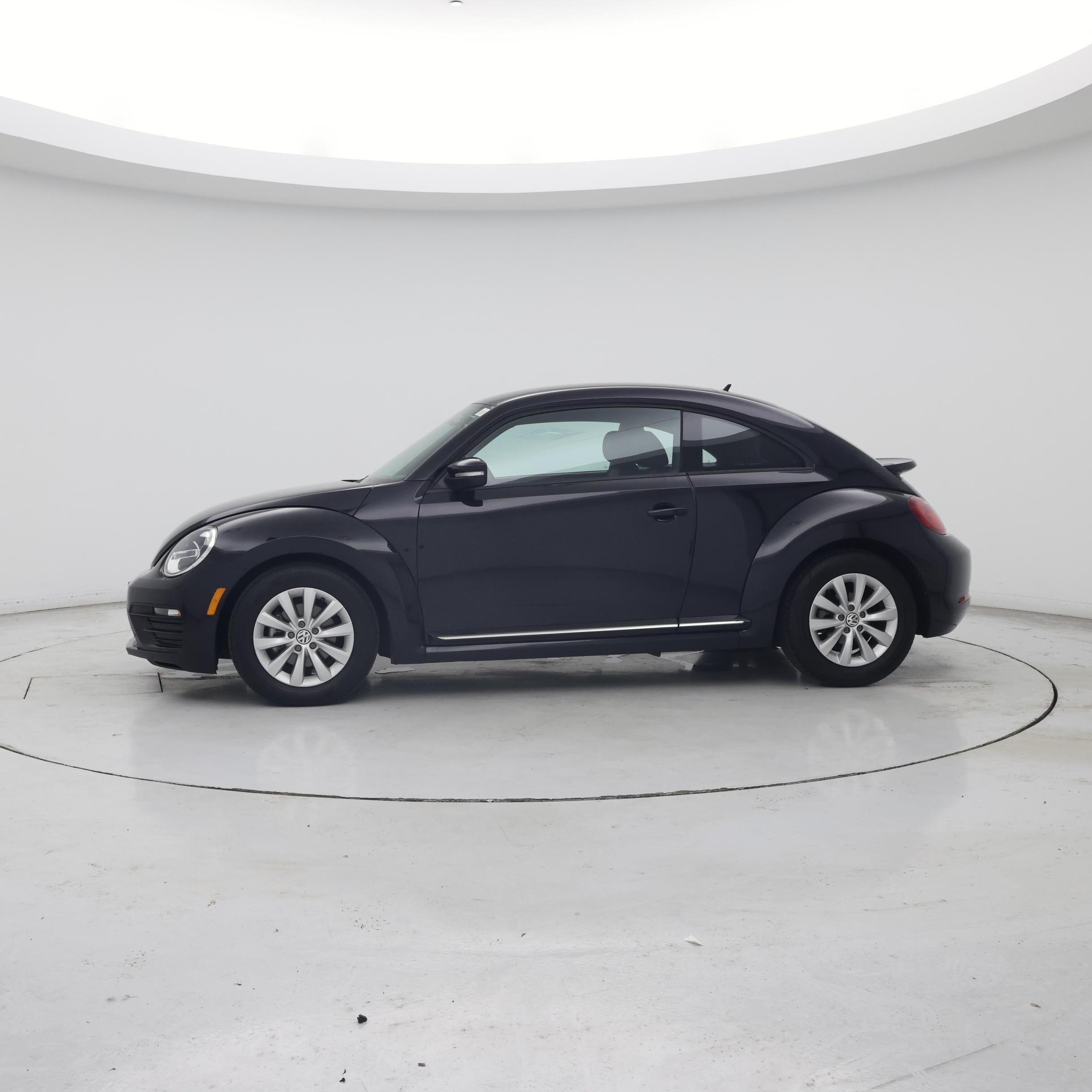 Thumbnail: 2019 Volkswagen Beetle - 3