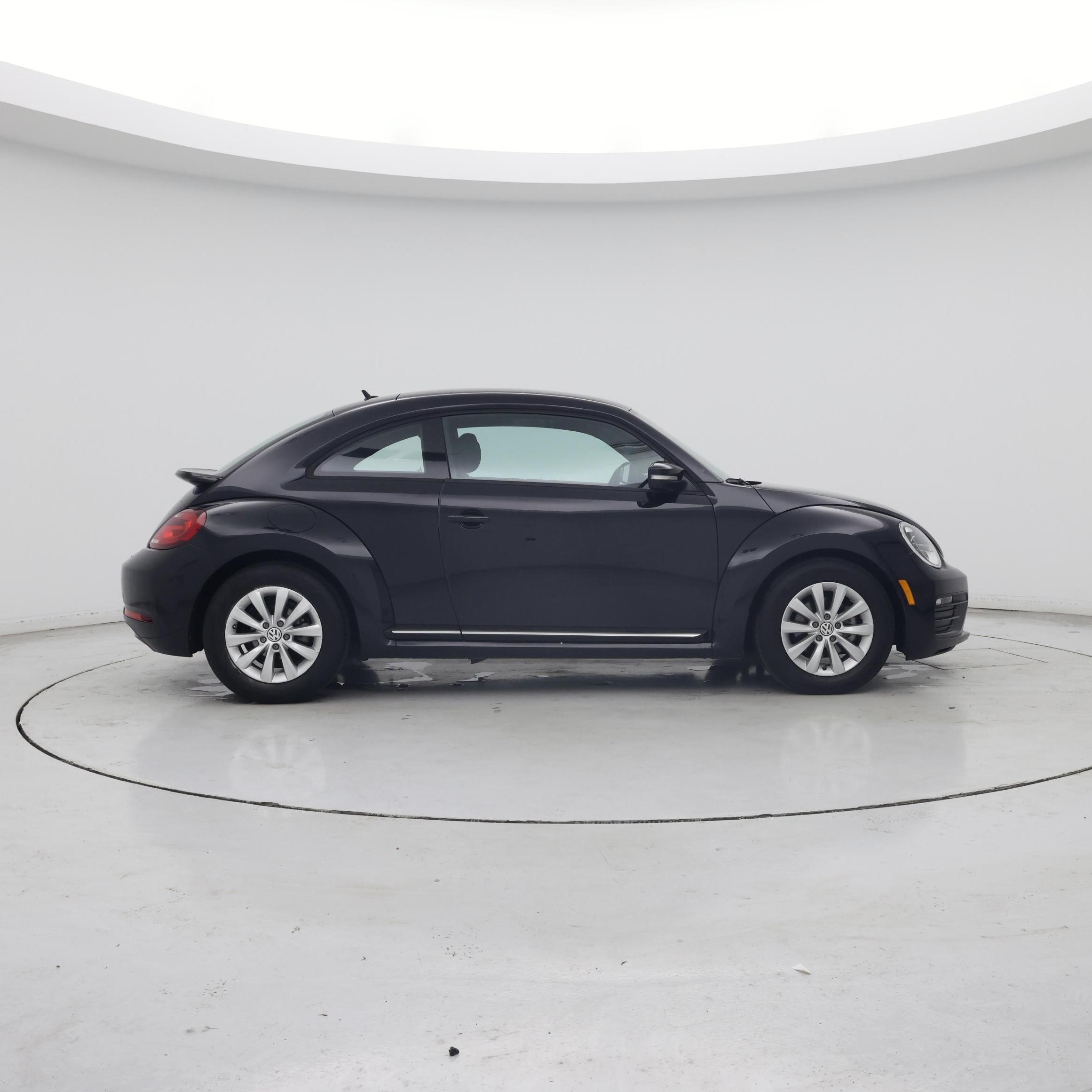 Thumbnail: 2019 Volkswagen Beetle - 7