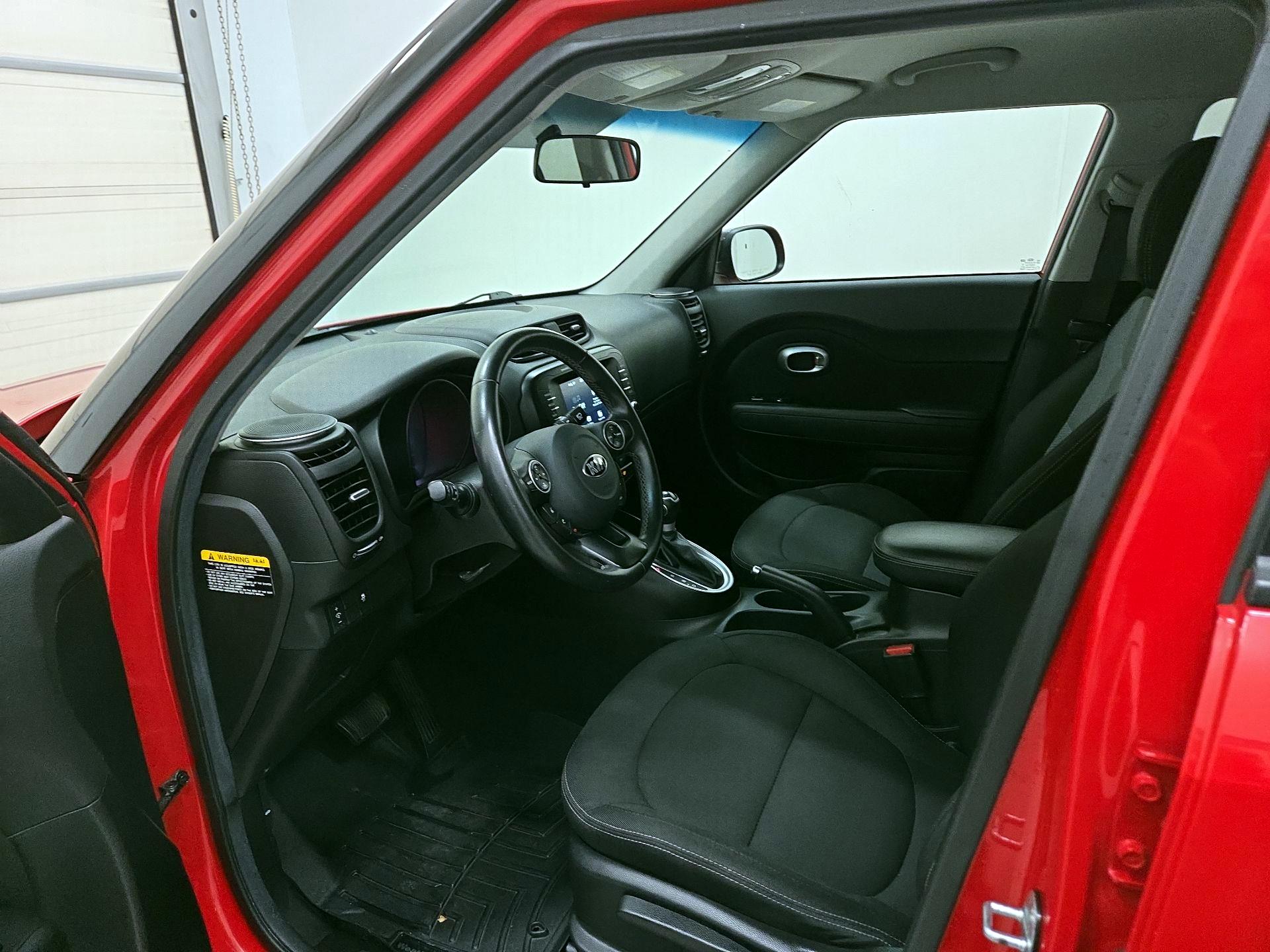 Thumbnail: 2018 Kia Soul - 11