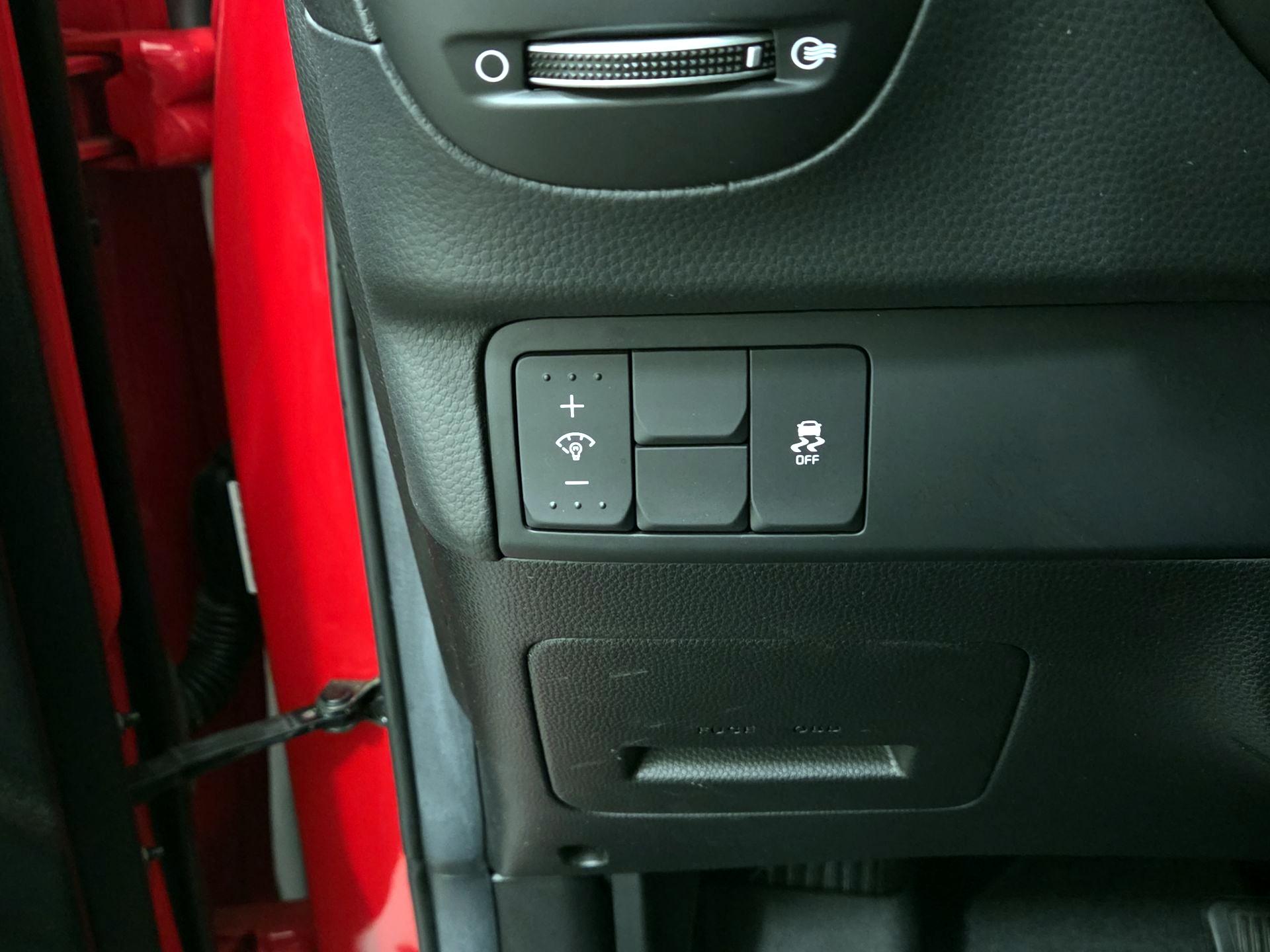Thumbnail: 2018 Kia Soul - 13
