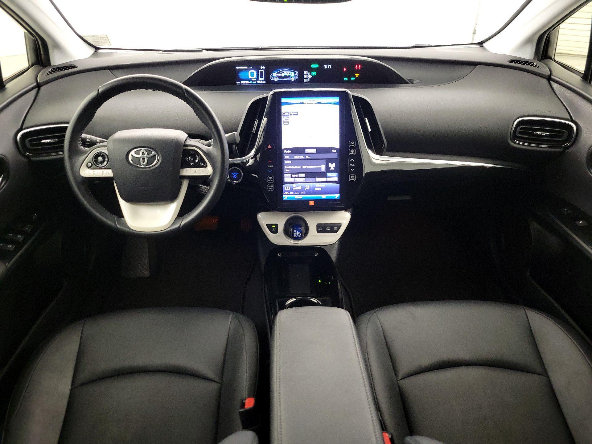 Thumbnail: 2017 Toyota Prius Prime - 9