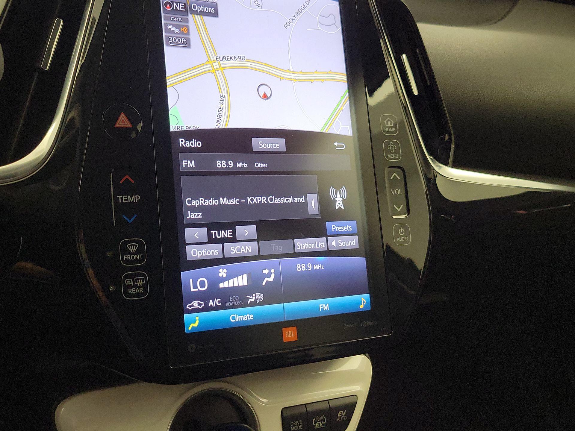 Thumbnail: 2017 Toyota Prius Prime - 16