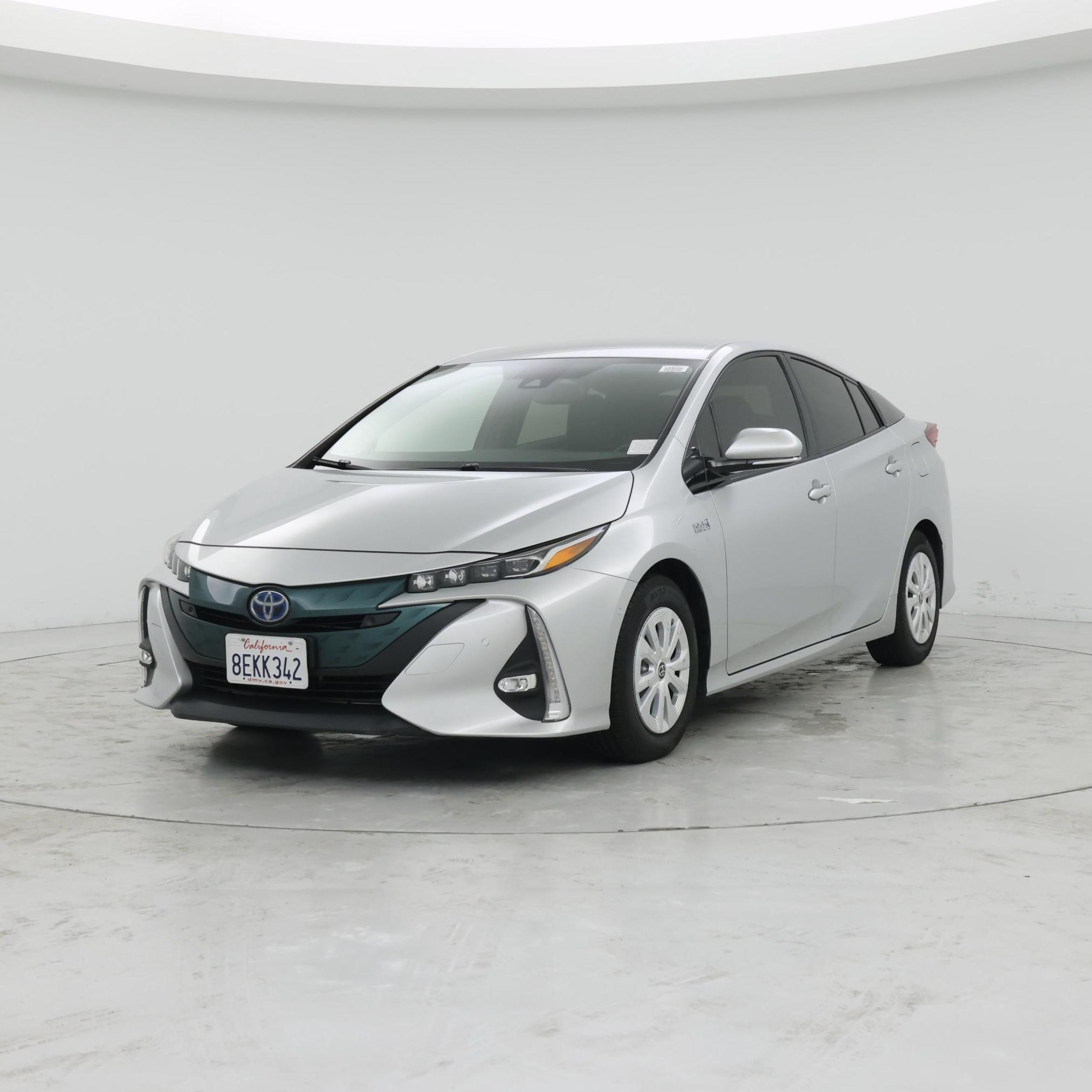 Thumbnail: 2017 Toyota Prius Prime - 4