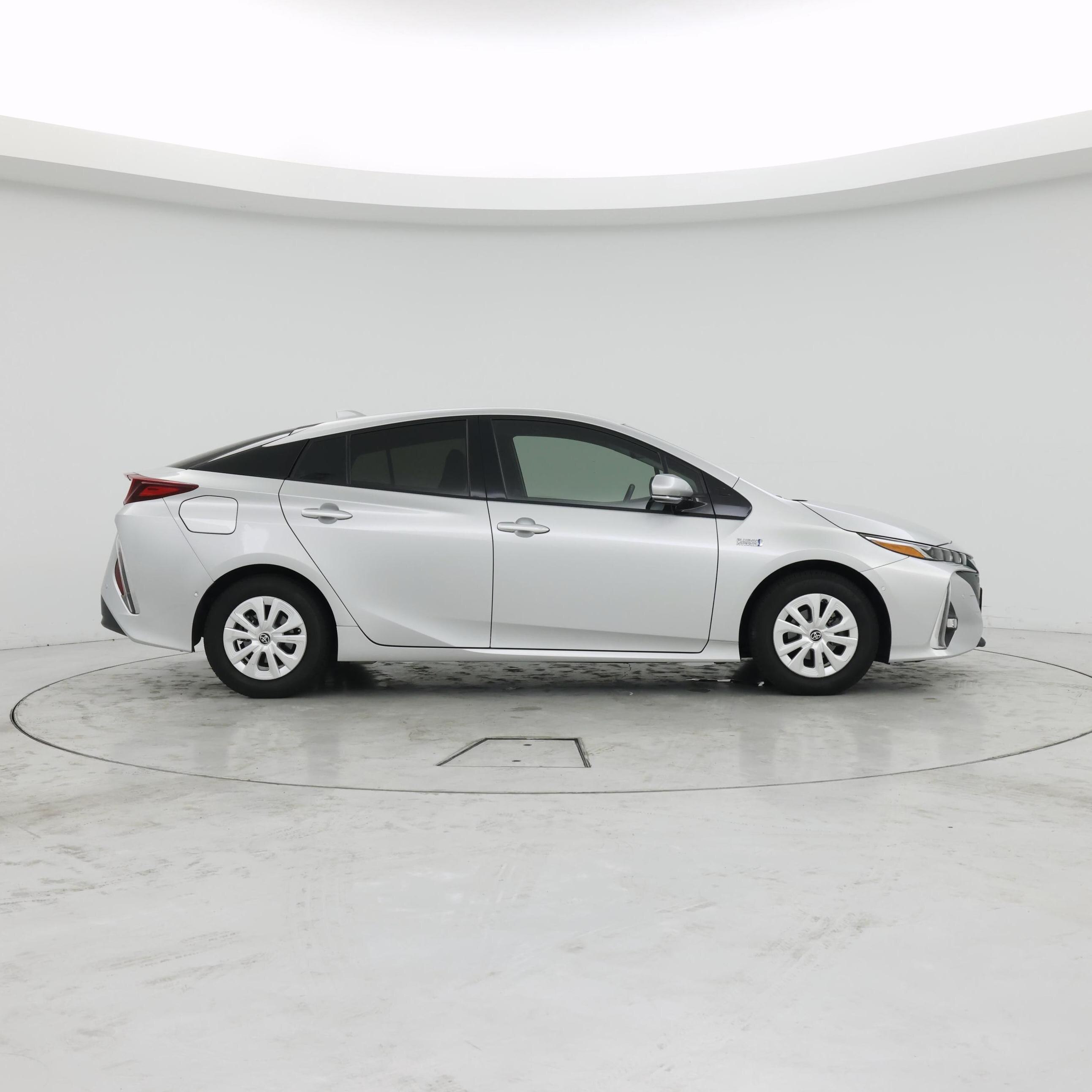 Thumbnail: 2017 Toyota Prius Prime - 7