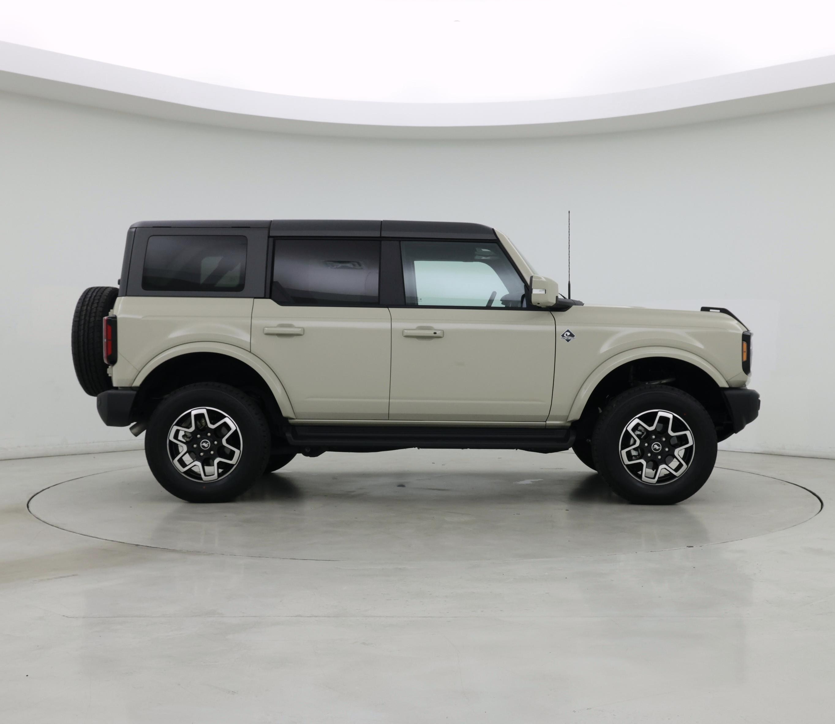 Thumbnail: 2025 Ford Bronco - 7