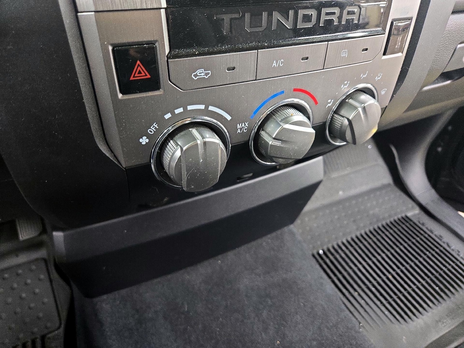 2019 Toyota Tundra SR - Photo 17
