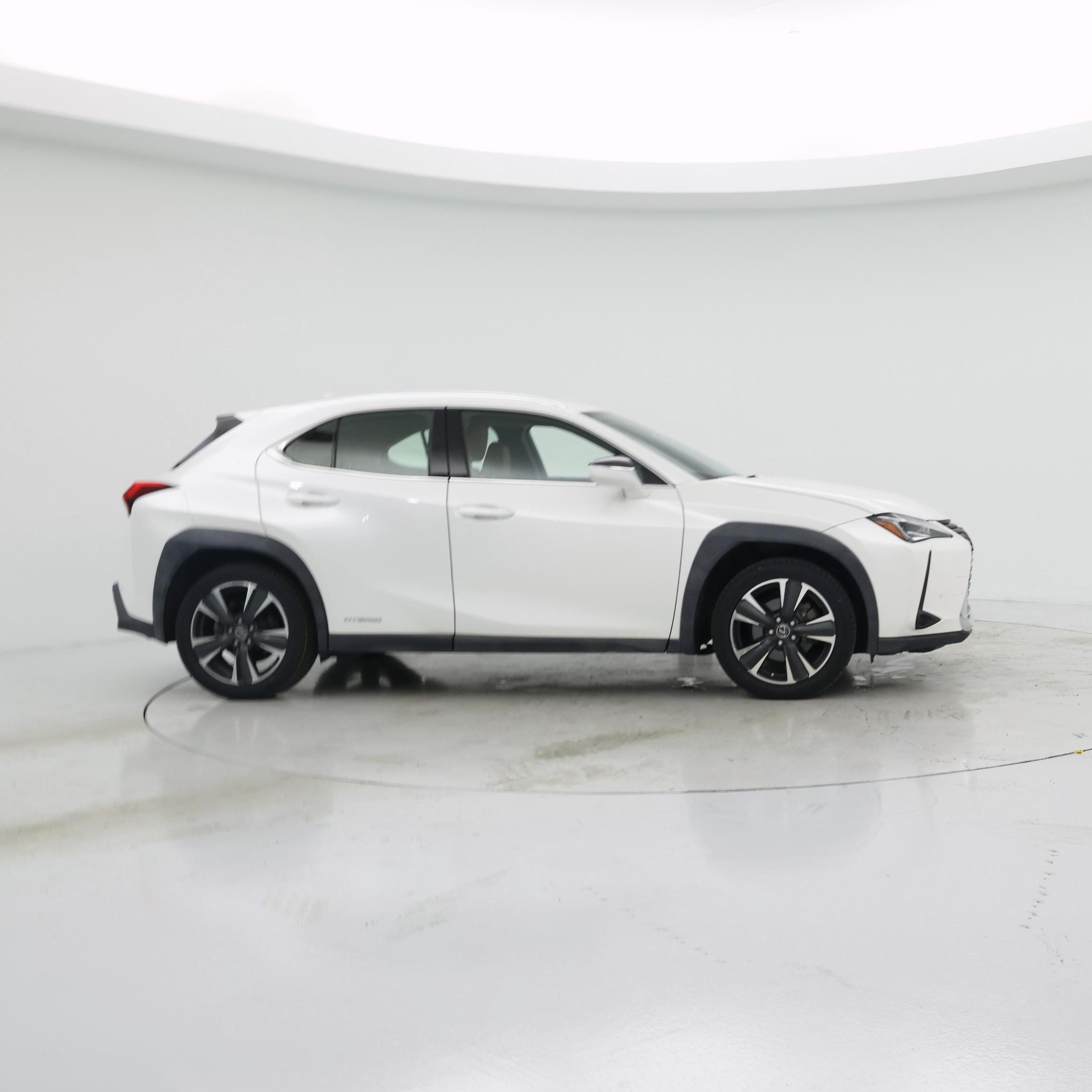 Thumbnail: 2020 Lexus UX - 7