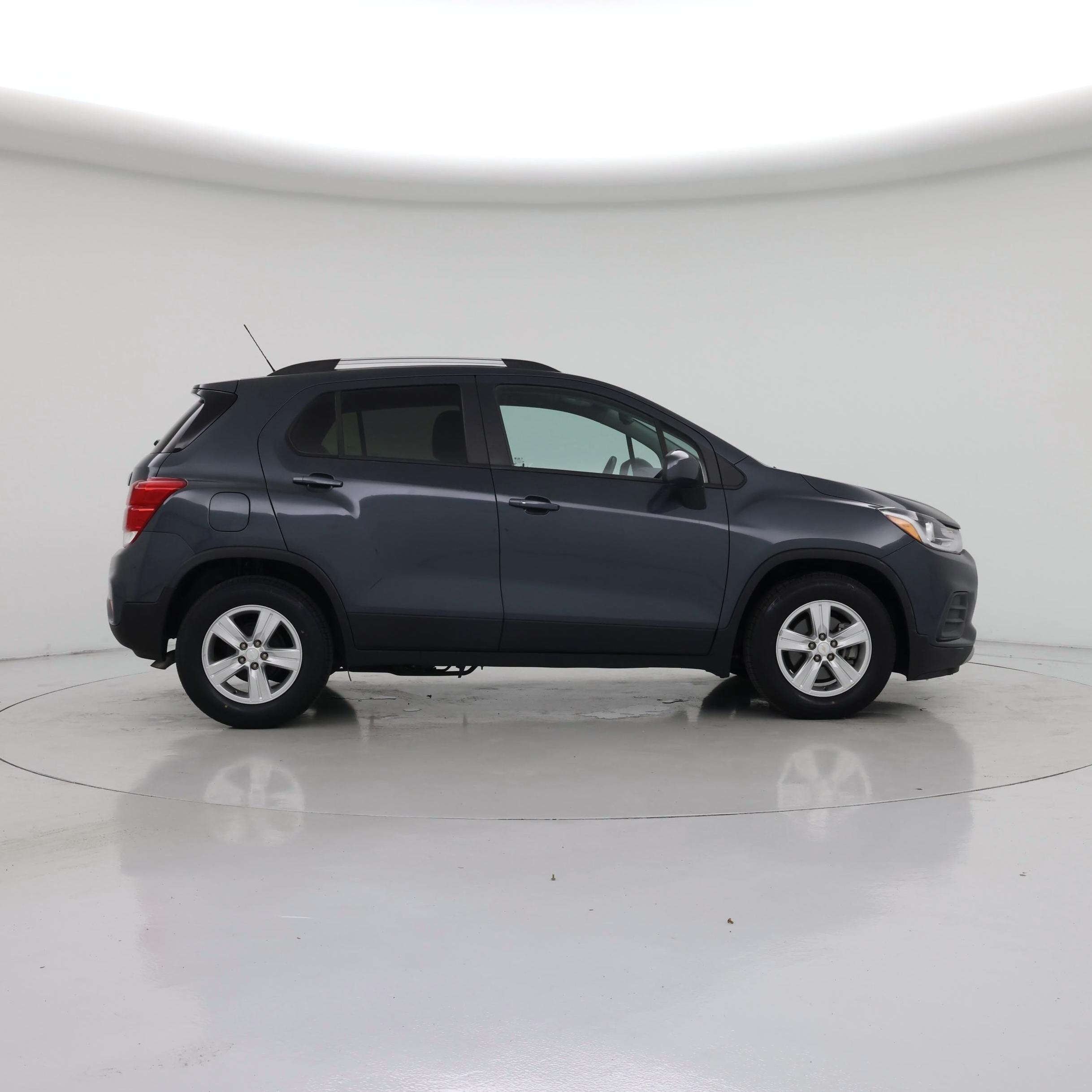 Thumbnail: 2022 Chevrolet Trax - 7