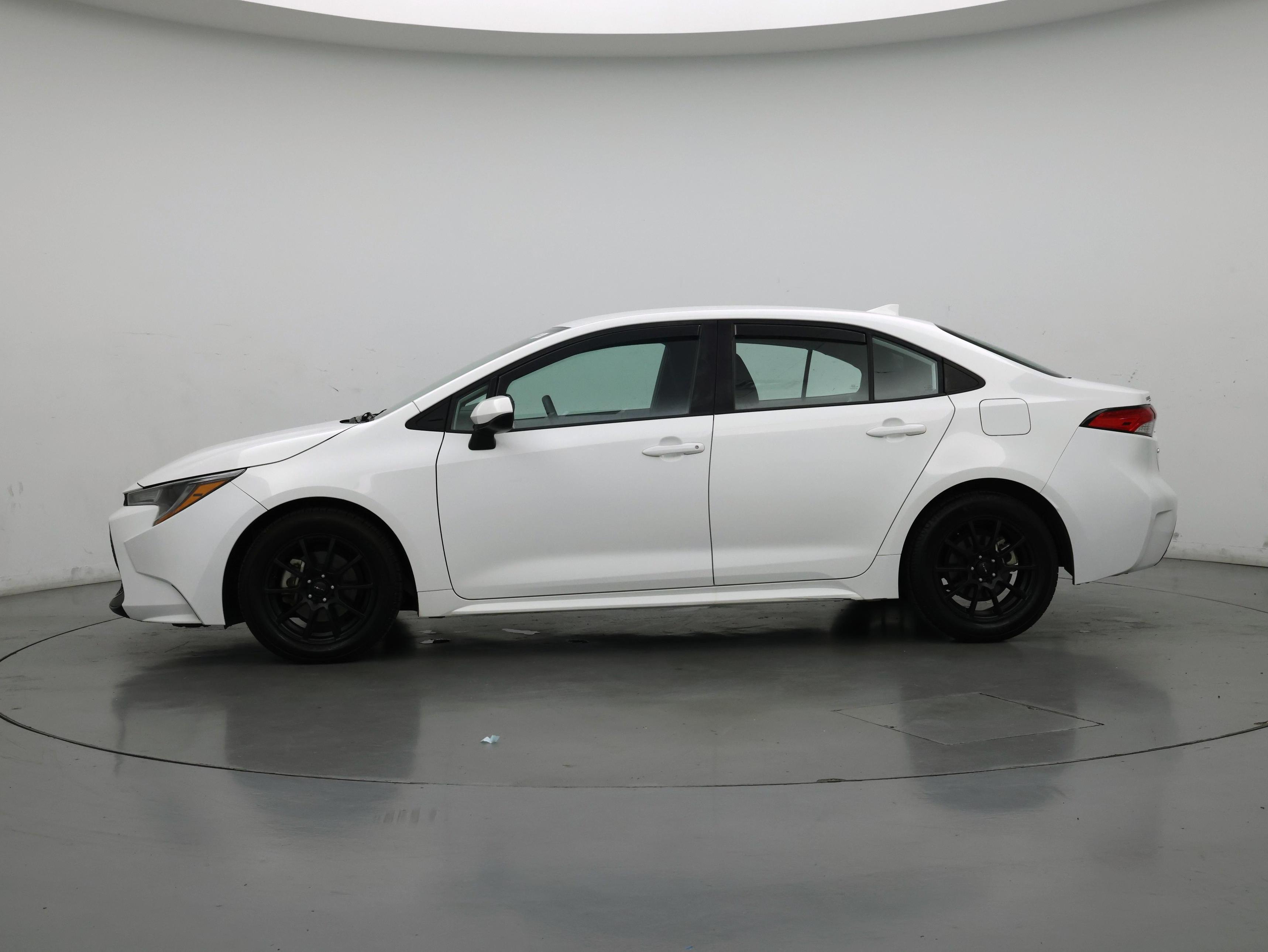 Thumbnail: 2021 Toyota Corolla - 3
