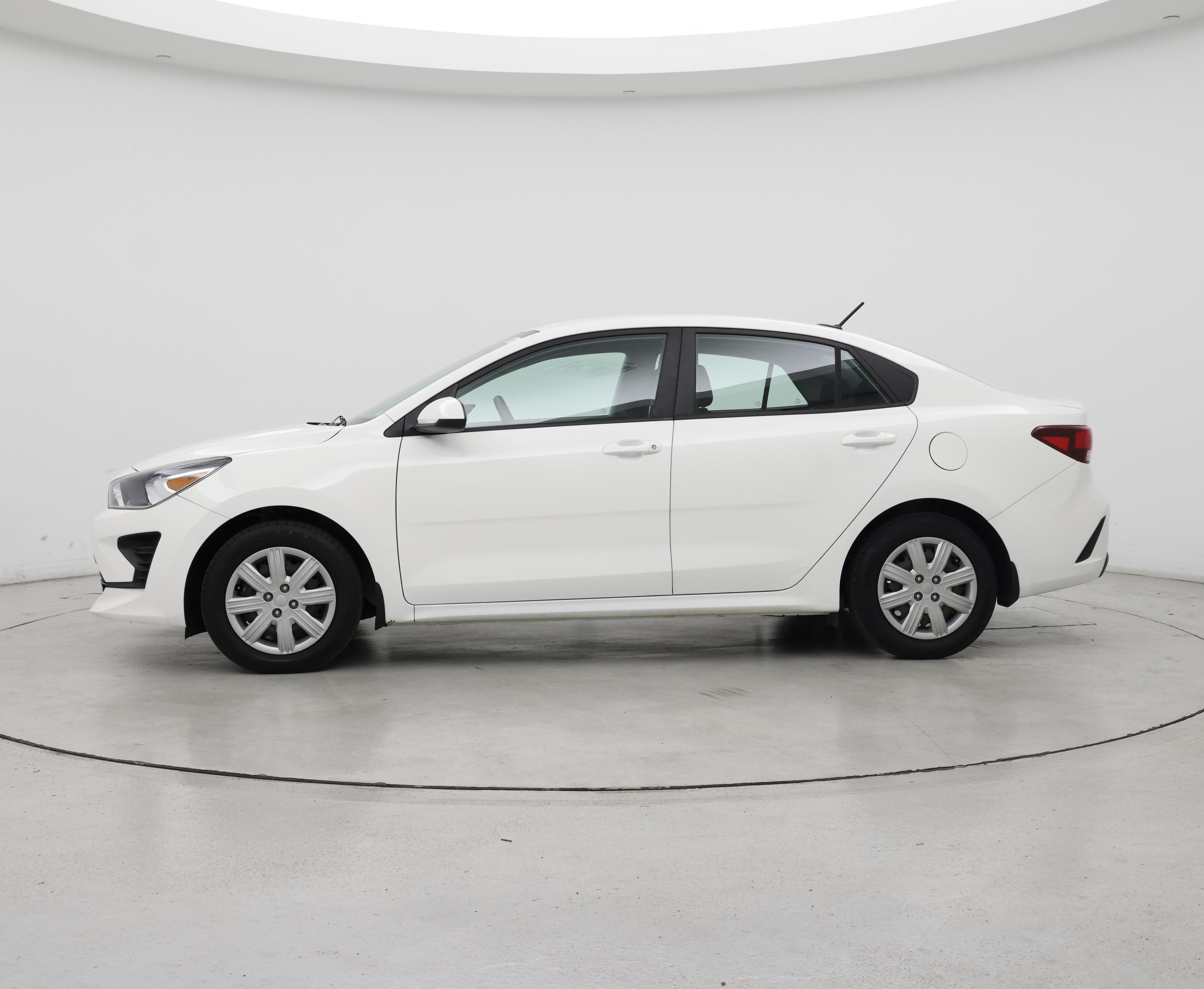 Thumbnail: 2022 Kia Rio - 3