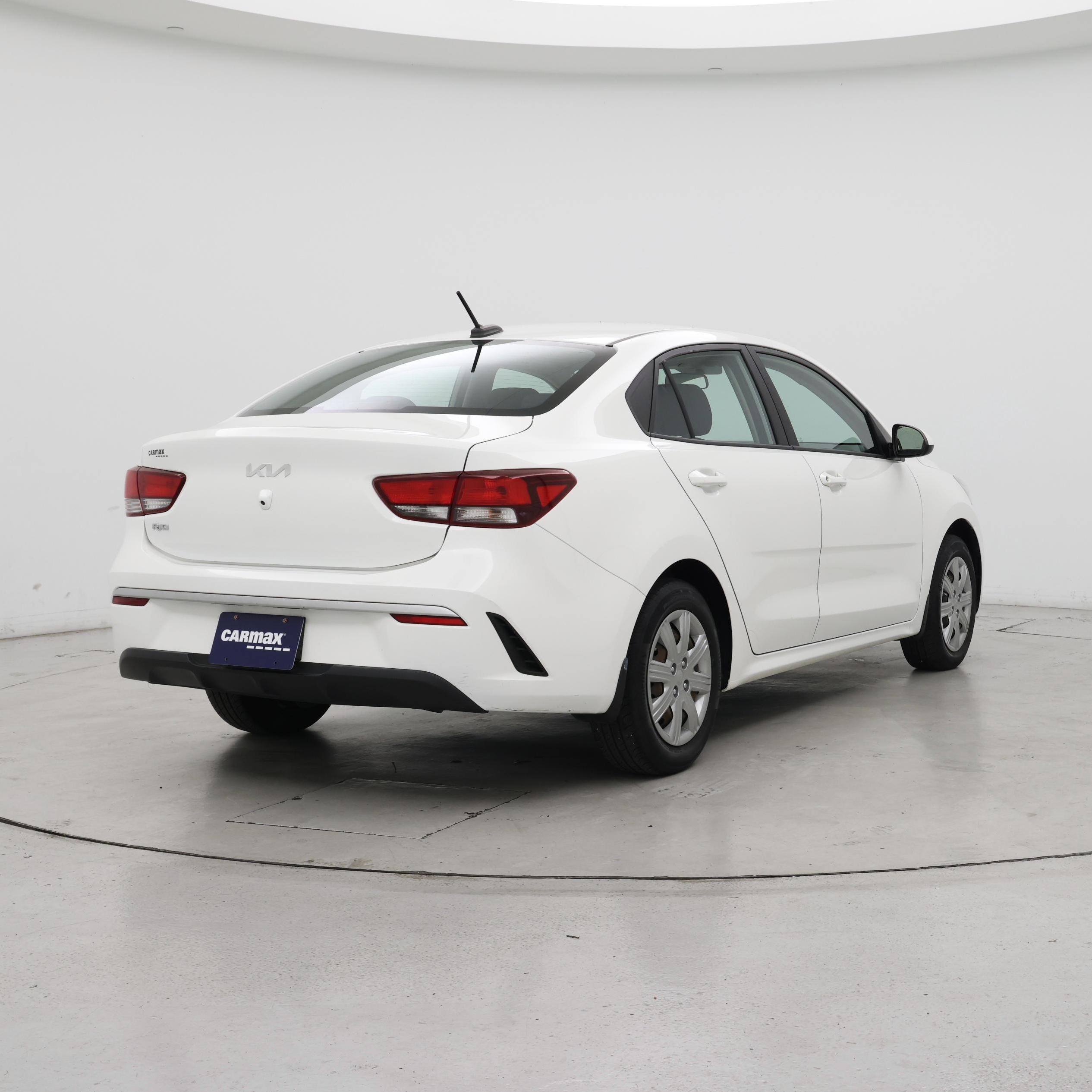 Thumbnail: 2022 Kia Rio - 8