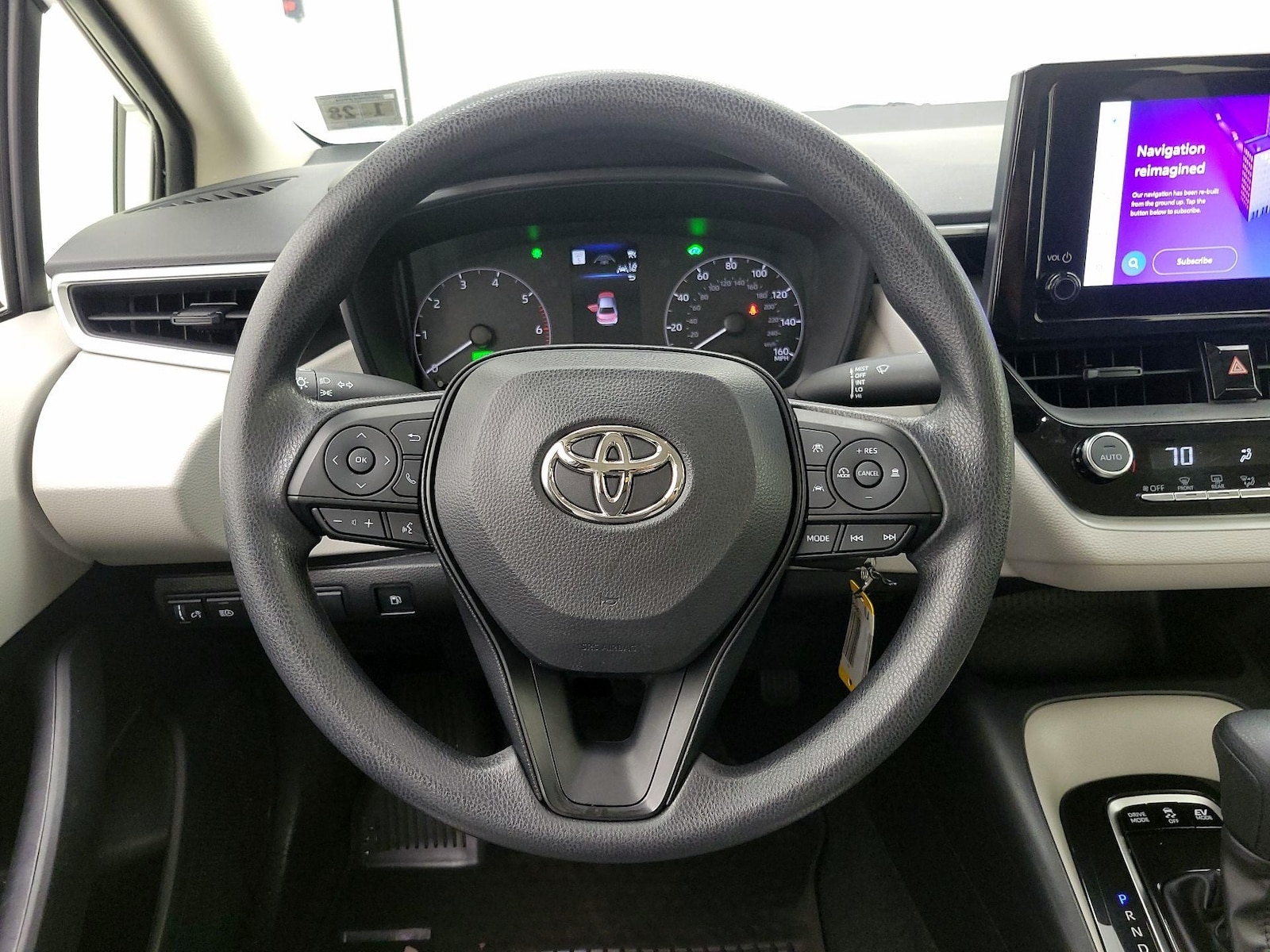 2023 Toyota Corolla LE - Photo 11