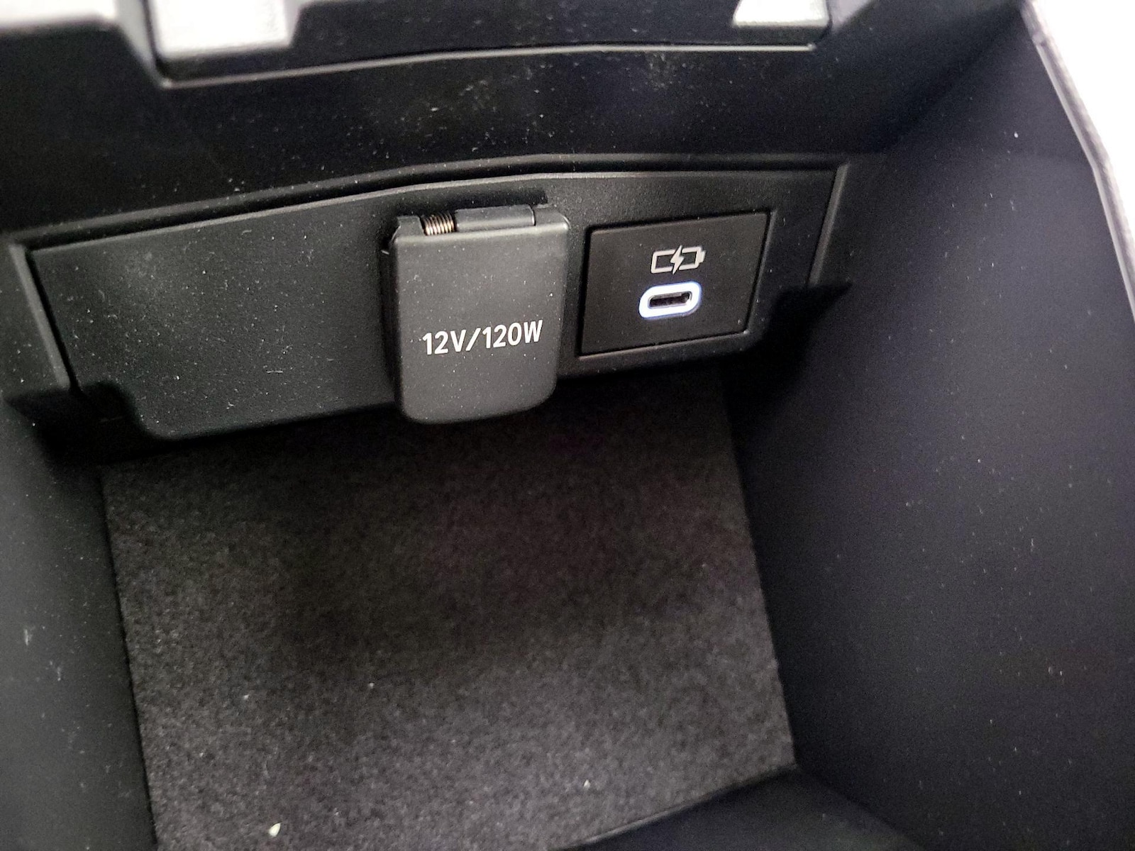 2023 Toyota Corolla LE - Photo 19