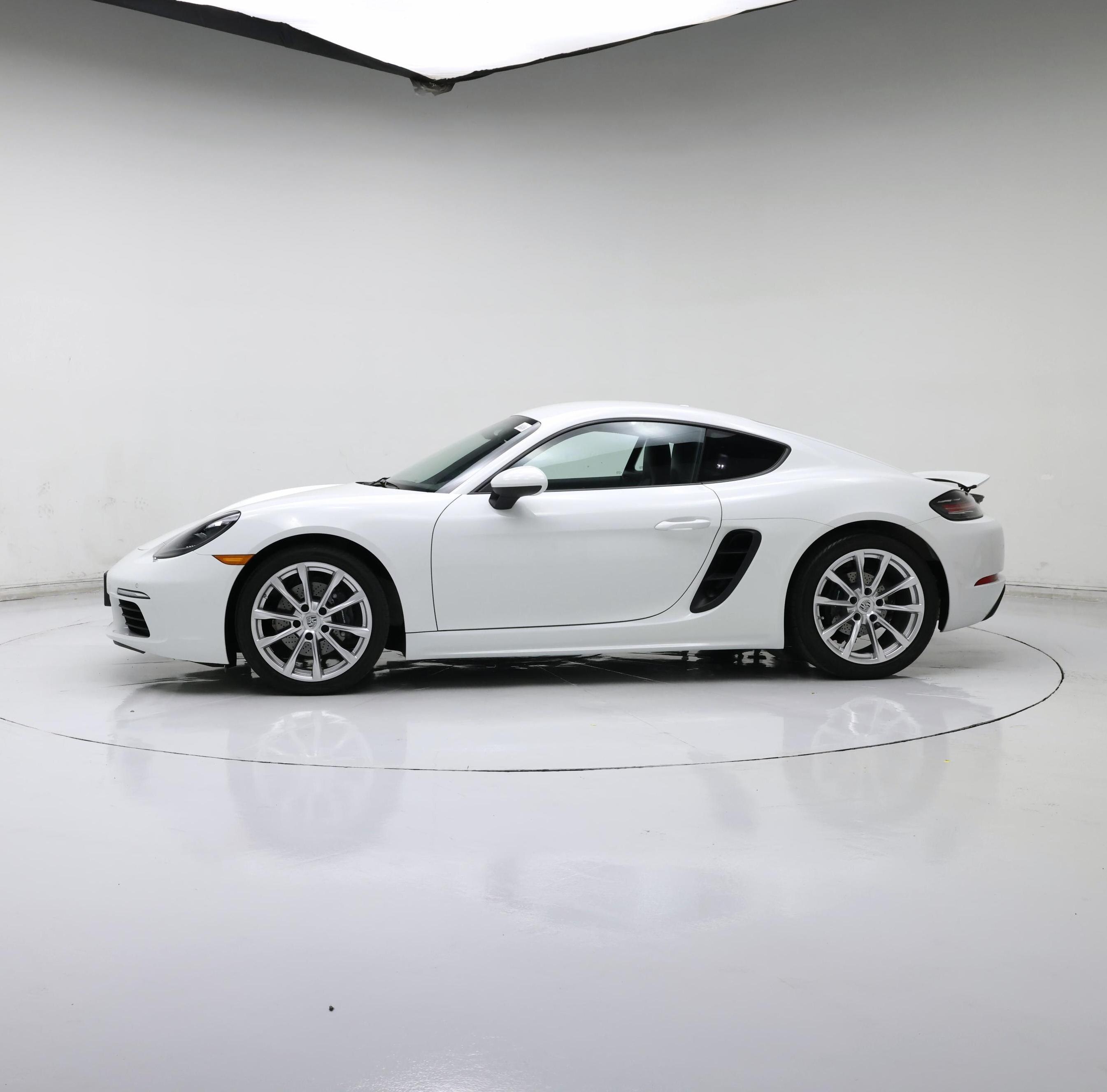 Thumbnail: 2018 Porsche 718 Cayman - 3