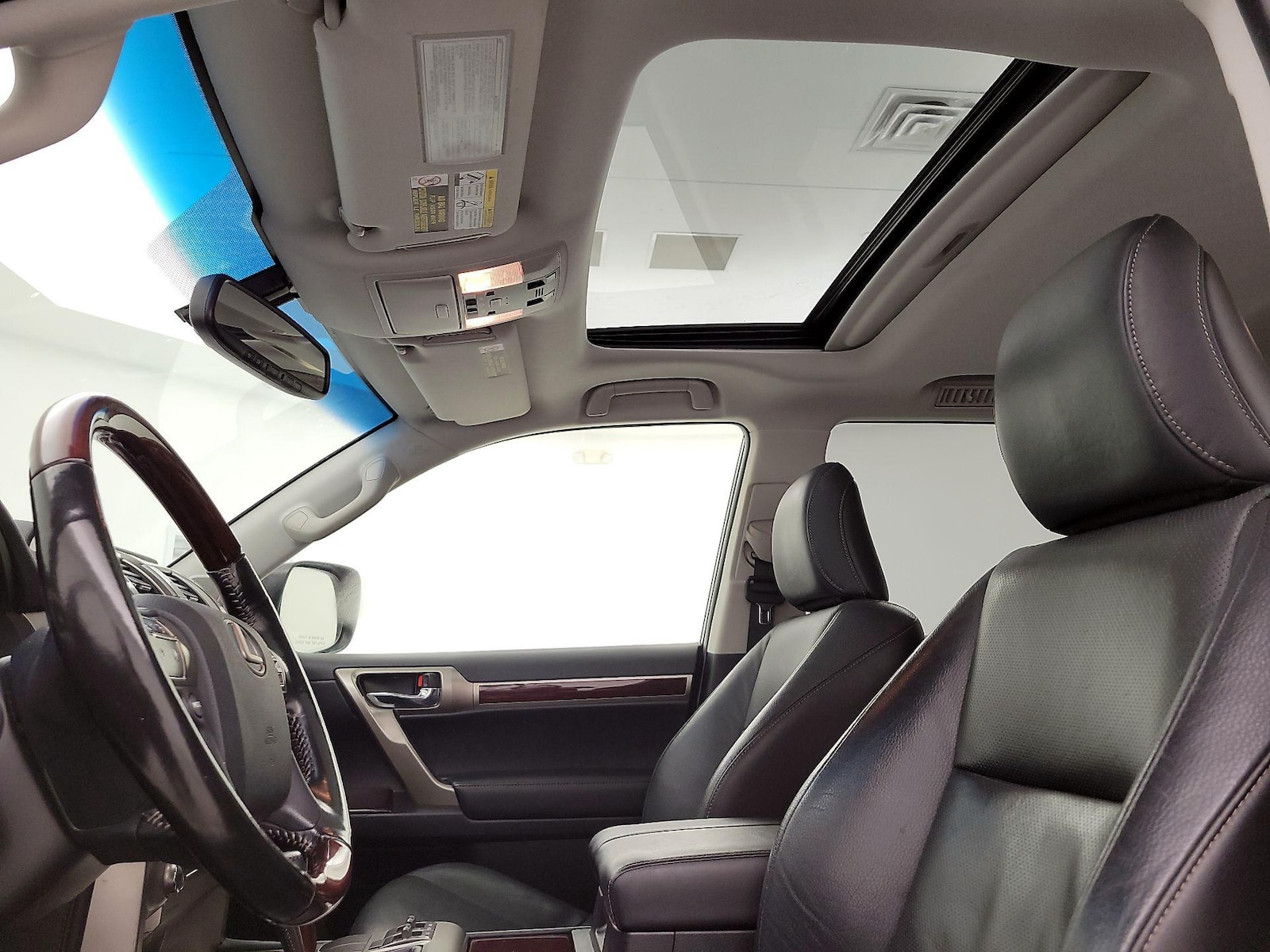 Sunroof(s) & Overhead Airbags