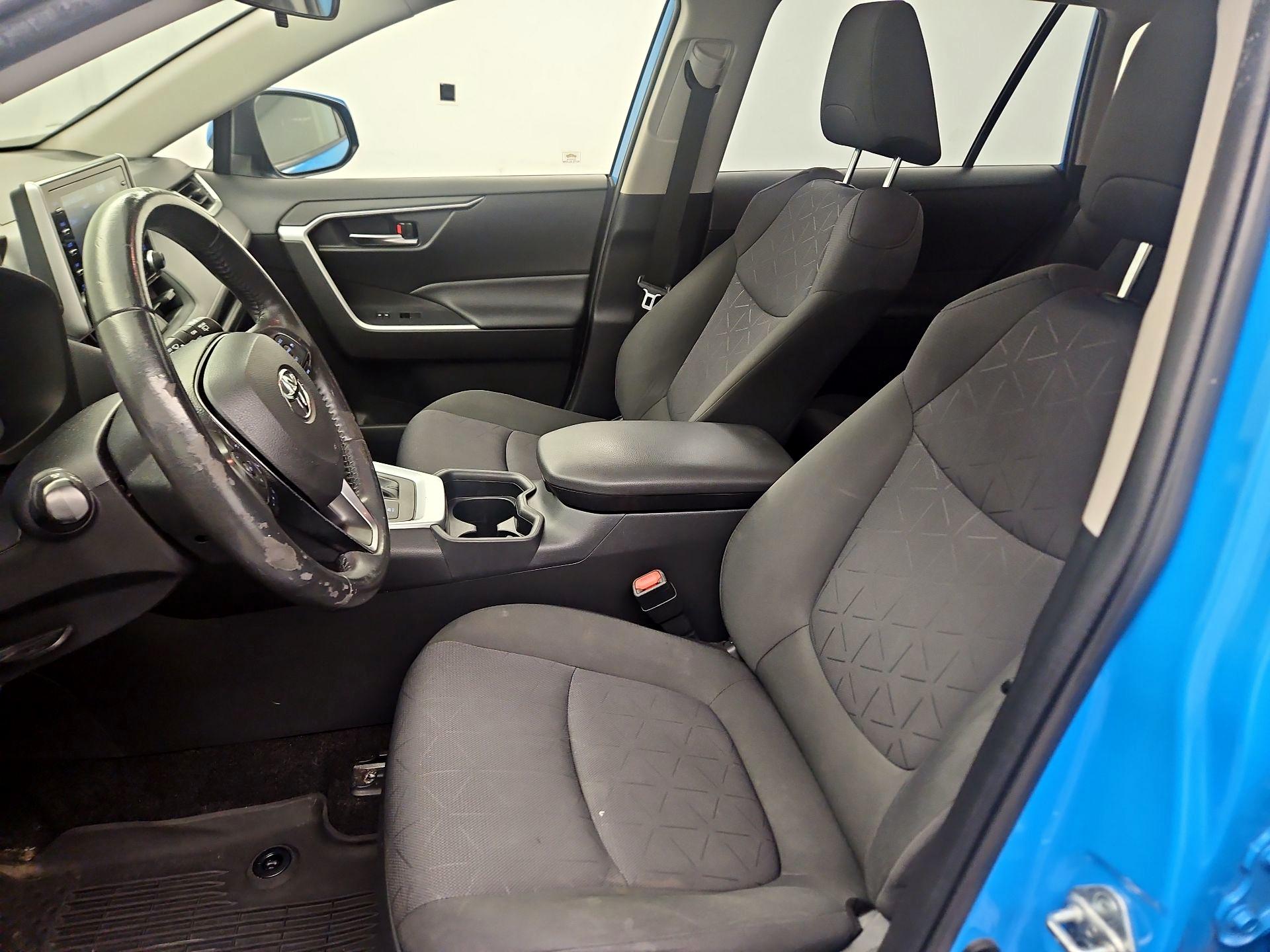 Thumbnail: 2021 Toyota RAV4 - 11