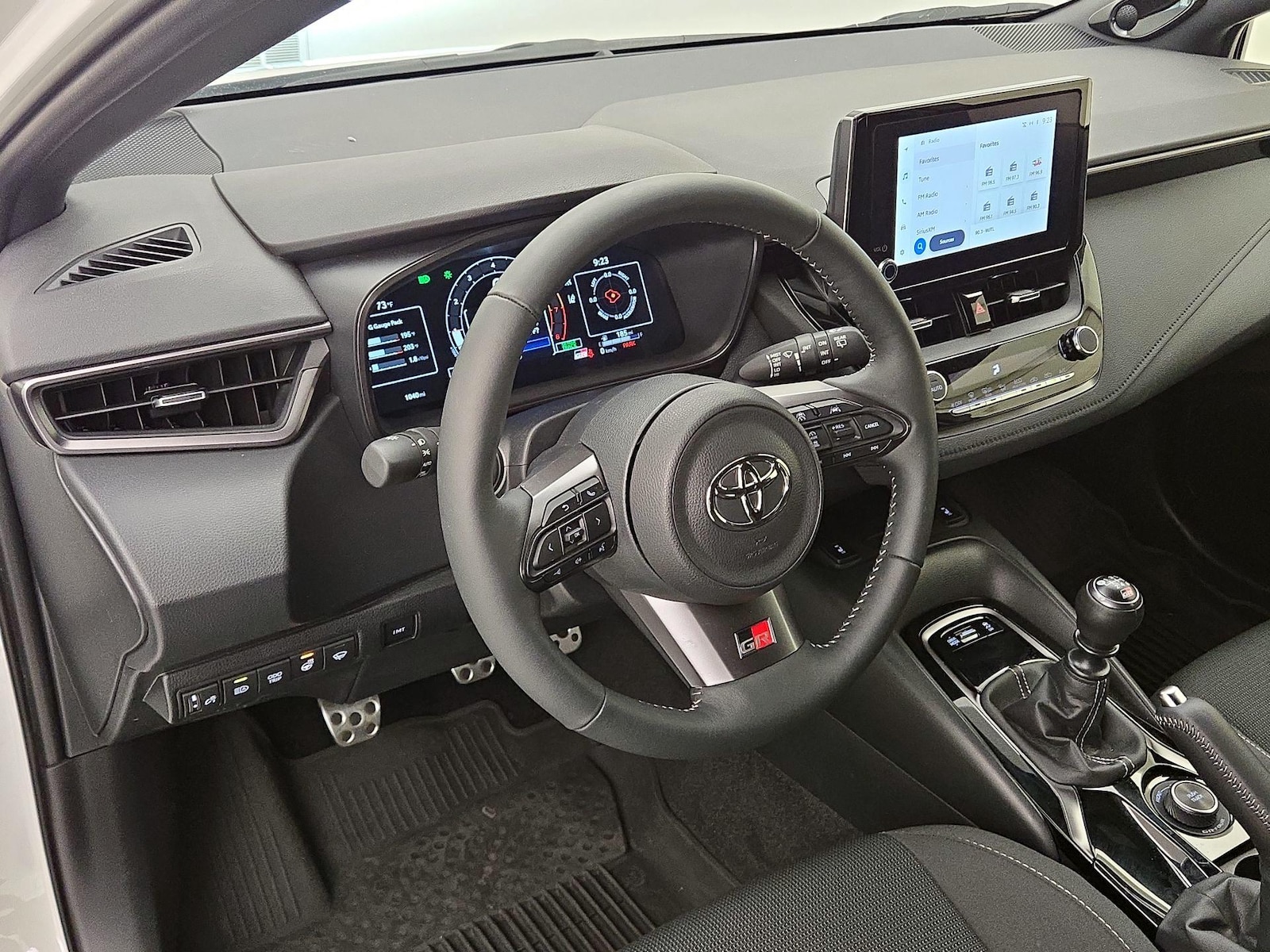 2023 Toyota GR Corolla Core - Photo 12