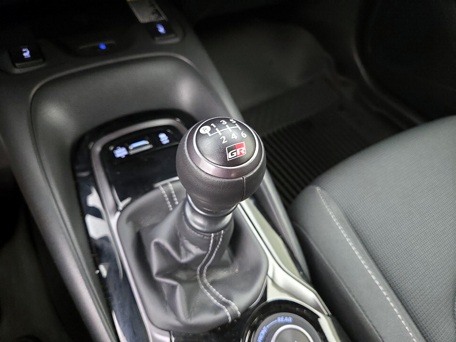 2023 Toyota GR Corolla Core - Photo 18