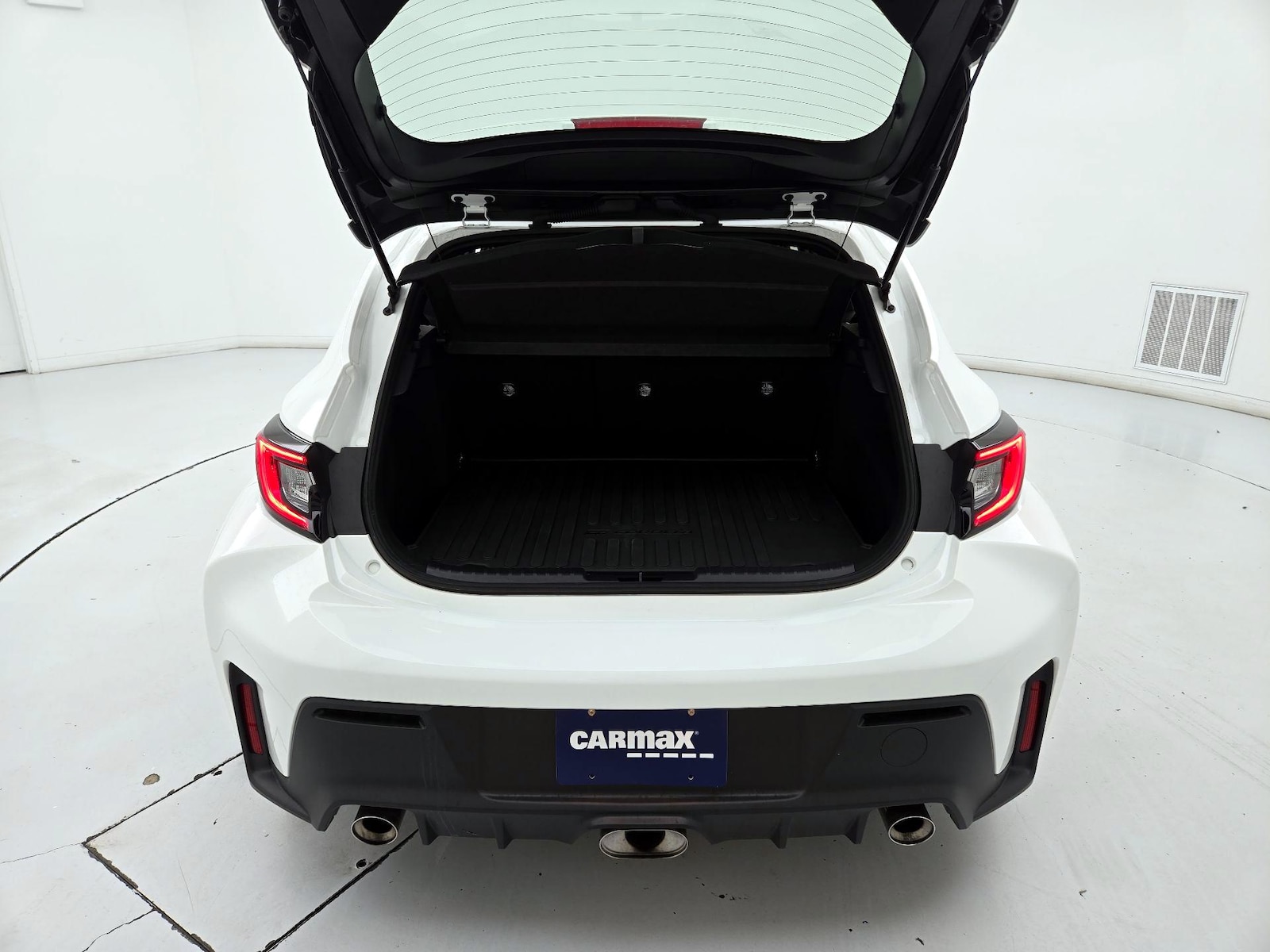 2023 Toyota GR Corolla Core - Photo 21