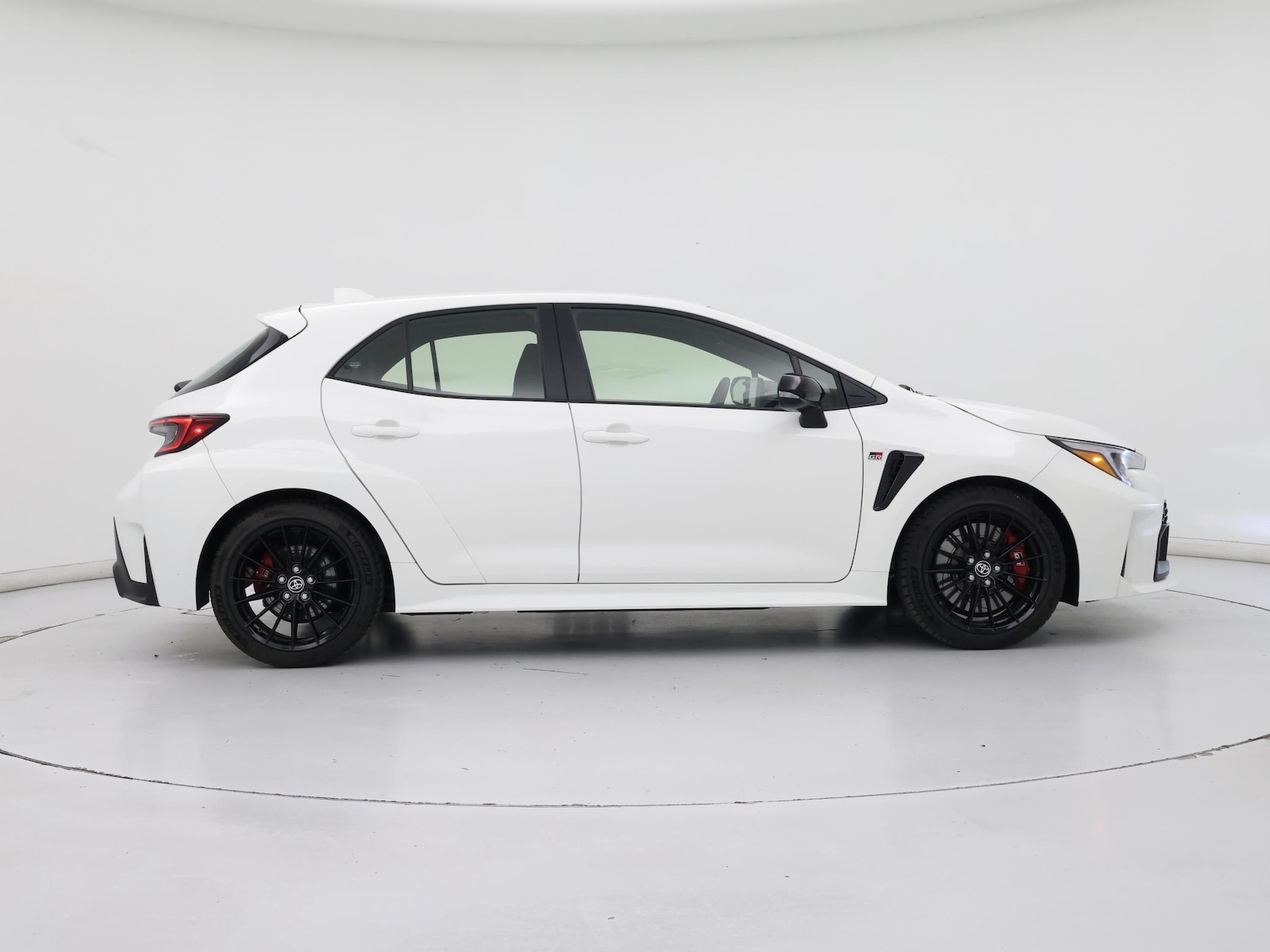 2023 Toyota GR Corolla Core - Photo 8